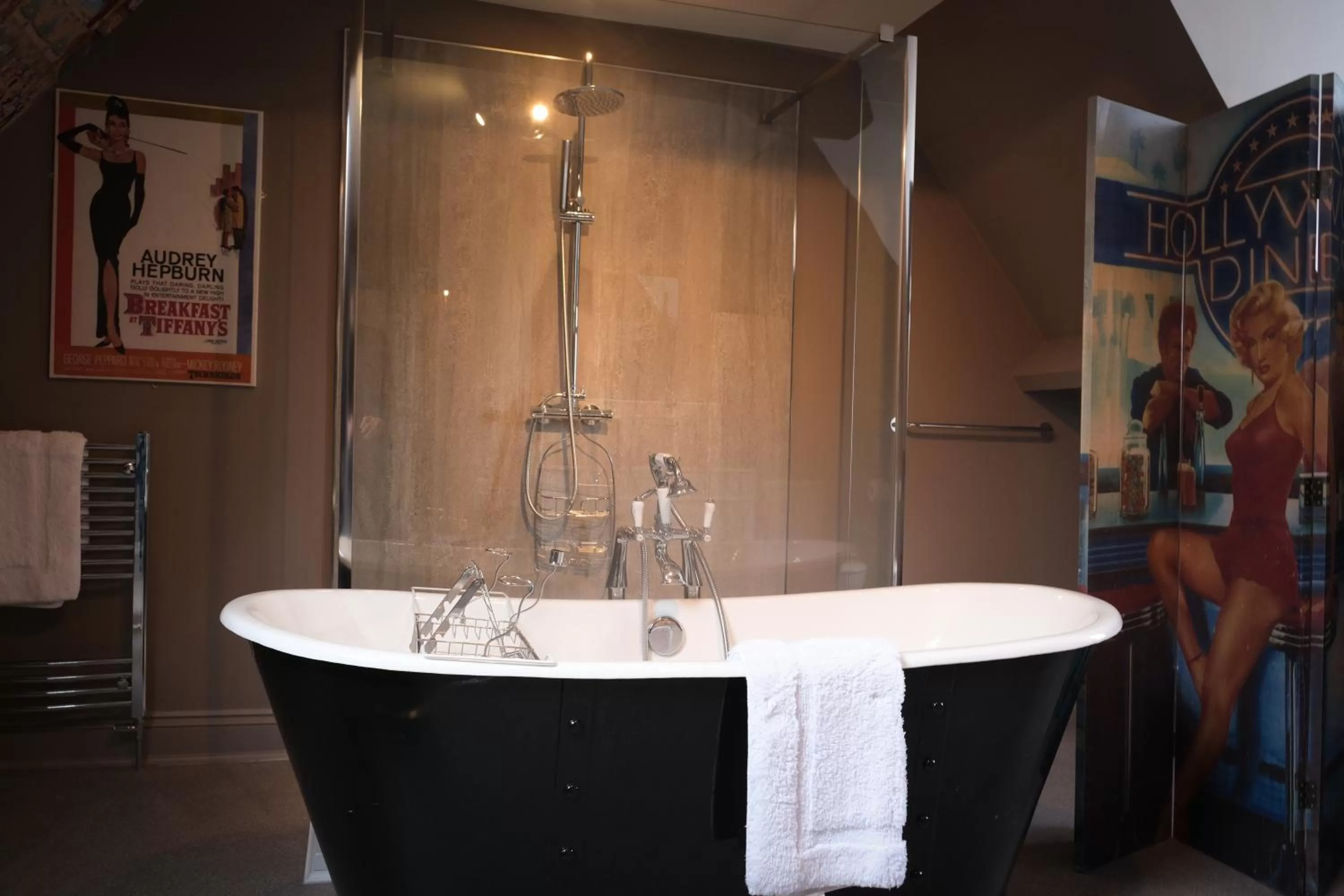 Shower in Brockley Hall Hotel