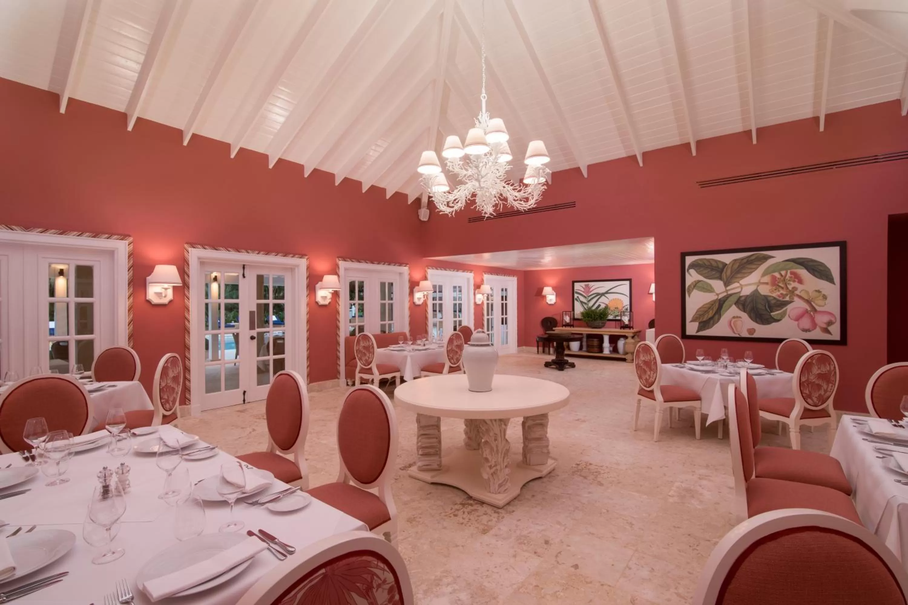 Restaurant/places to eat in Tortuga Bay