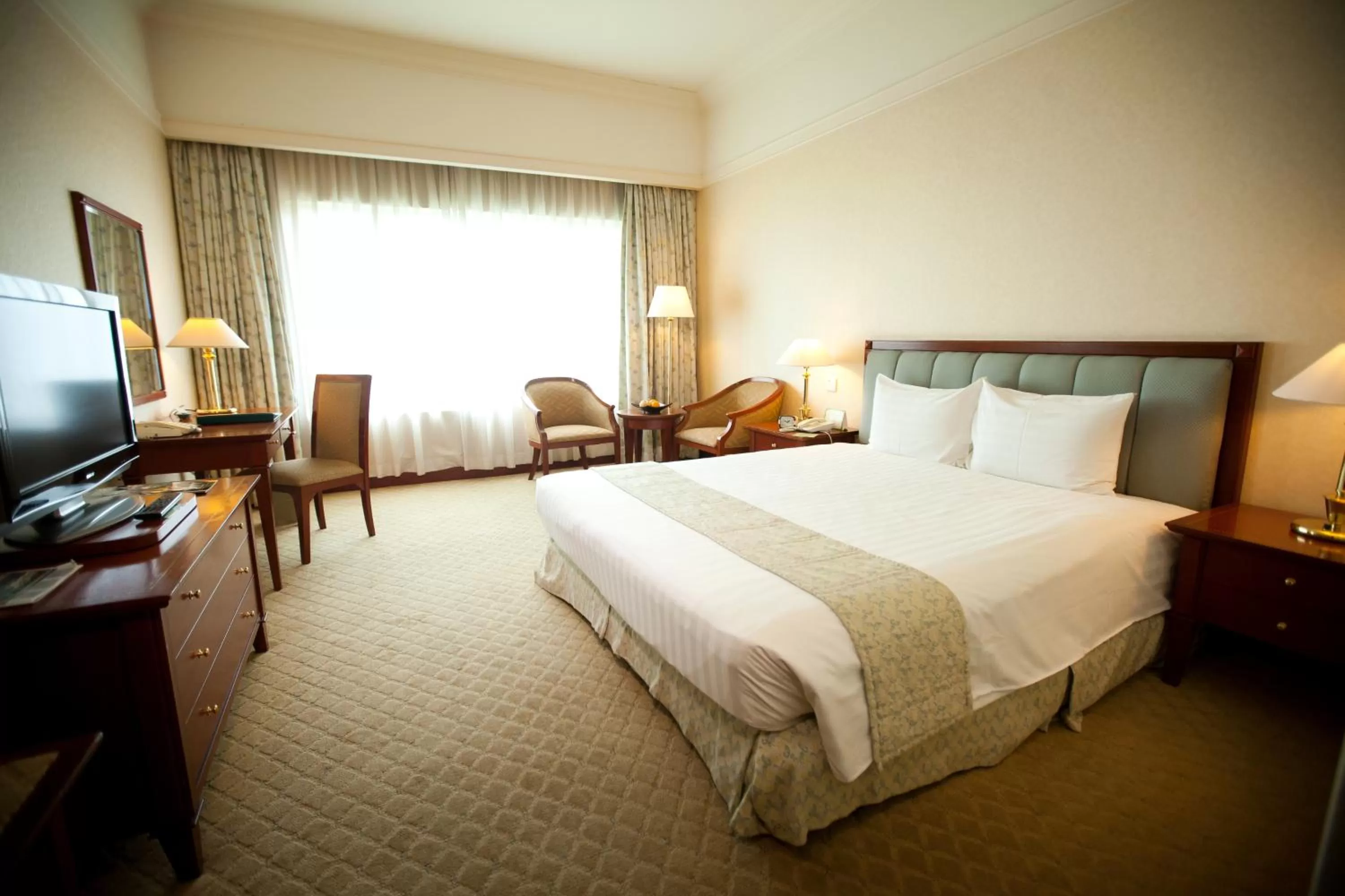 Deluxe King Room (Sea View) in Evergreen Laurel Hotel Penang