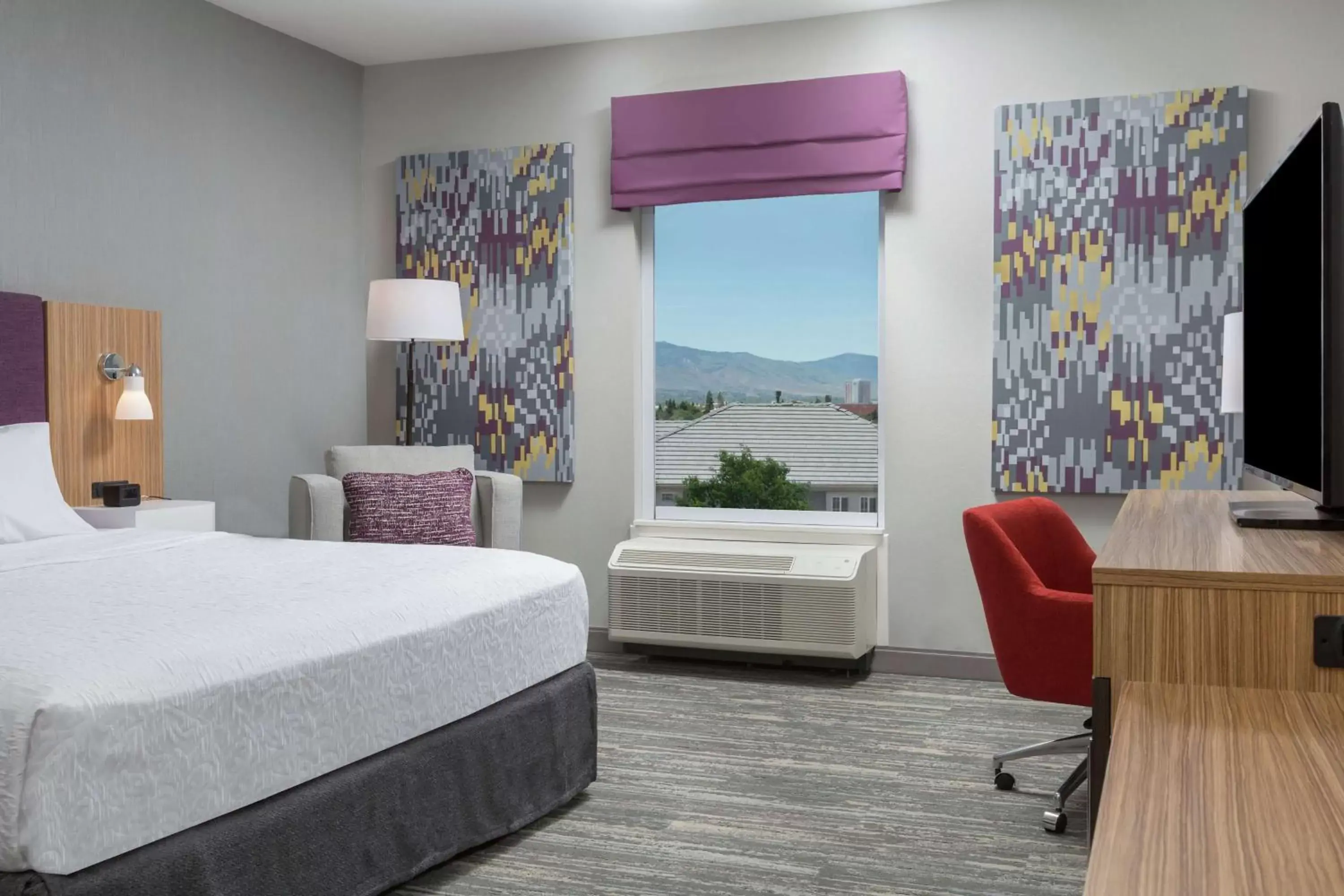King Room with Roll-in Shower - Disability Accessible/Non-Smoking in Hampton Inn & Suites Reno/Sparks King Room with Roll-in Shower - Disability Accessible/Non-Smoking in Hampton Inn & Suites Reno/Sparks
