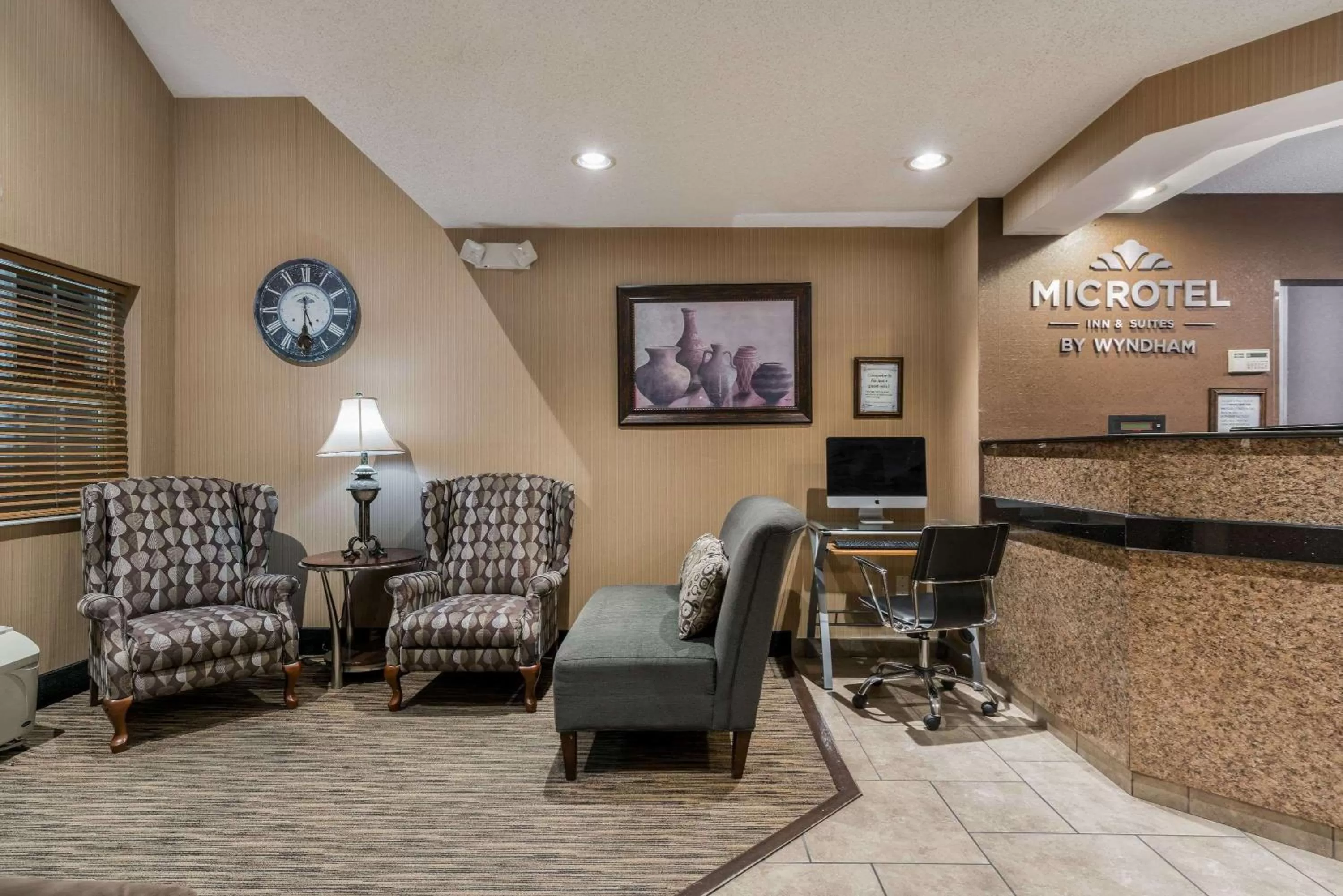 Lobby or reception in Microtel Inn & Suites by Wyndham Rochester North Mayo Clinic