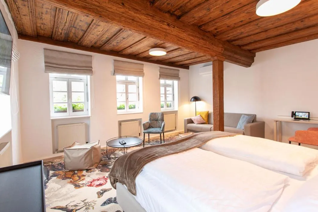 Photo of the whole room, Bed in Hotel Tuchhaus