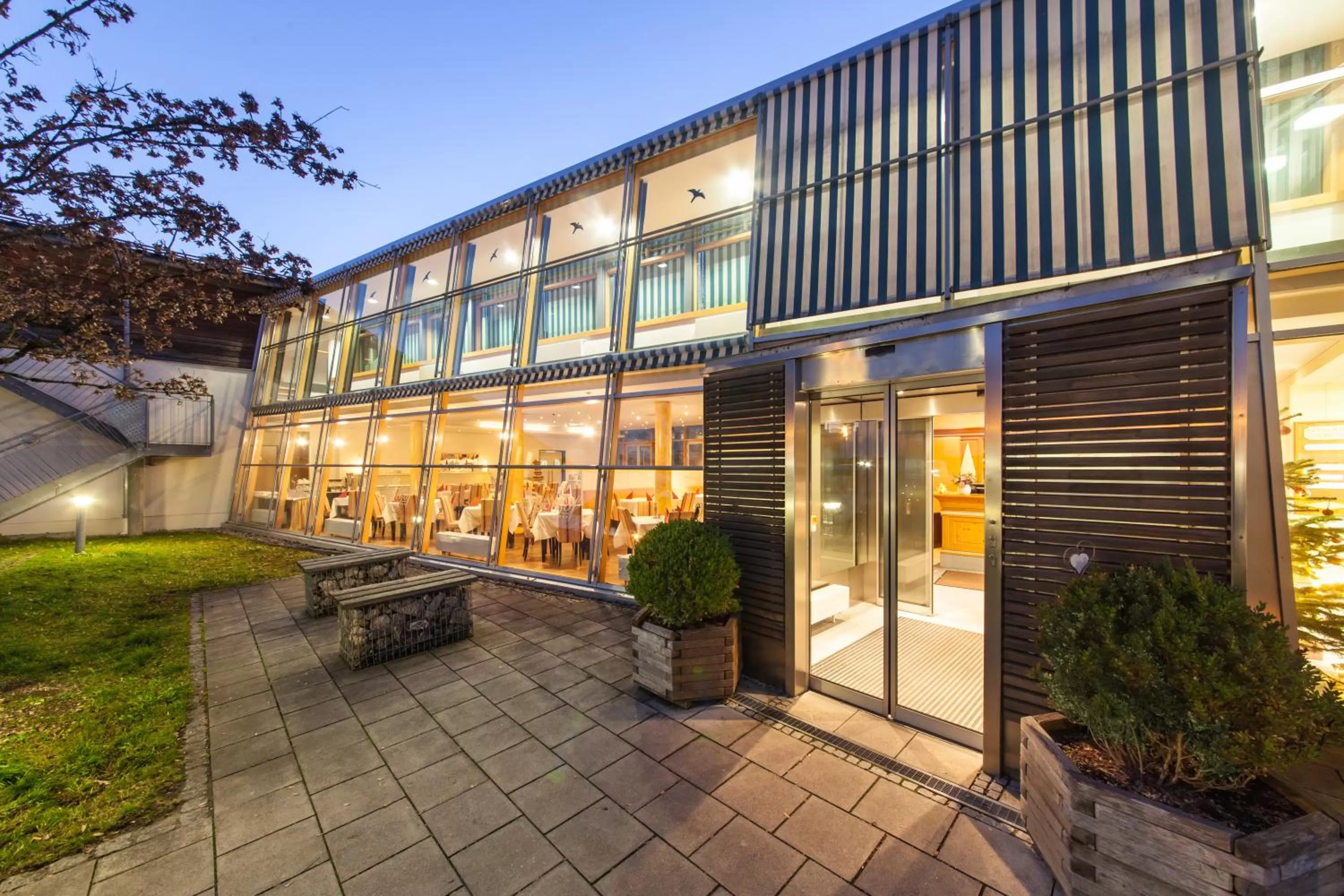 Facade/entrance in Novum Hotel Seidlhof München