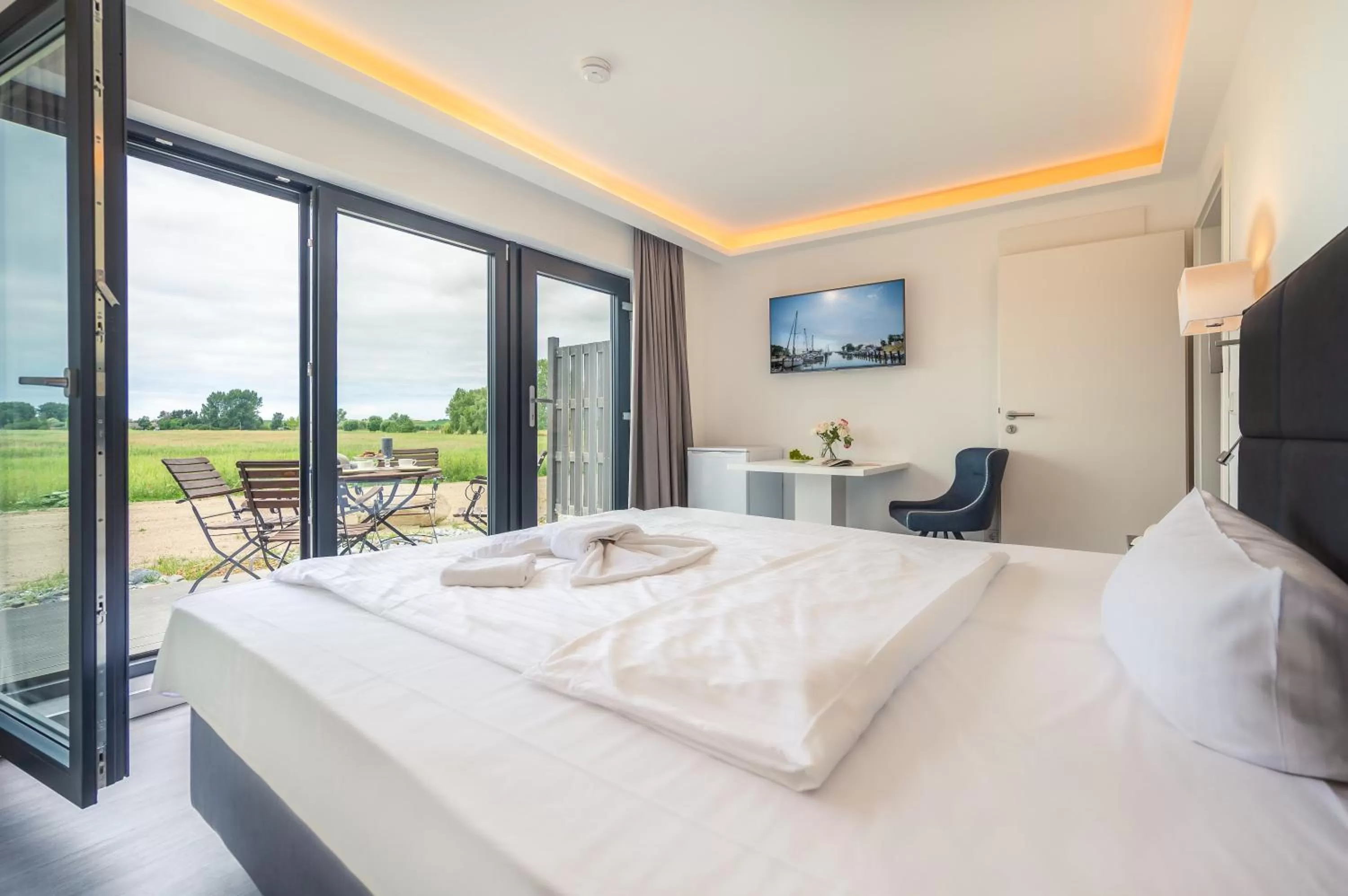 Bed in Marina Martinshafen