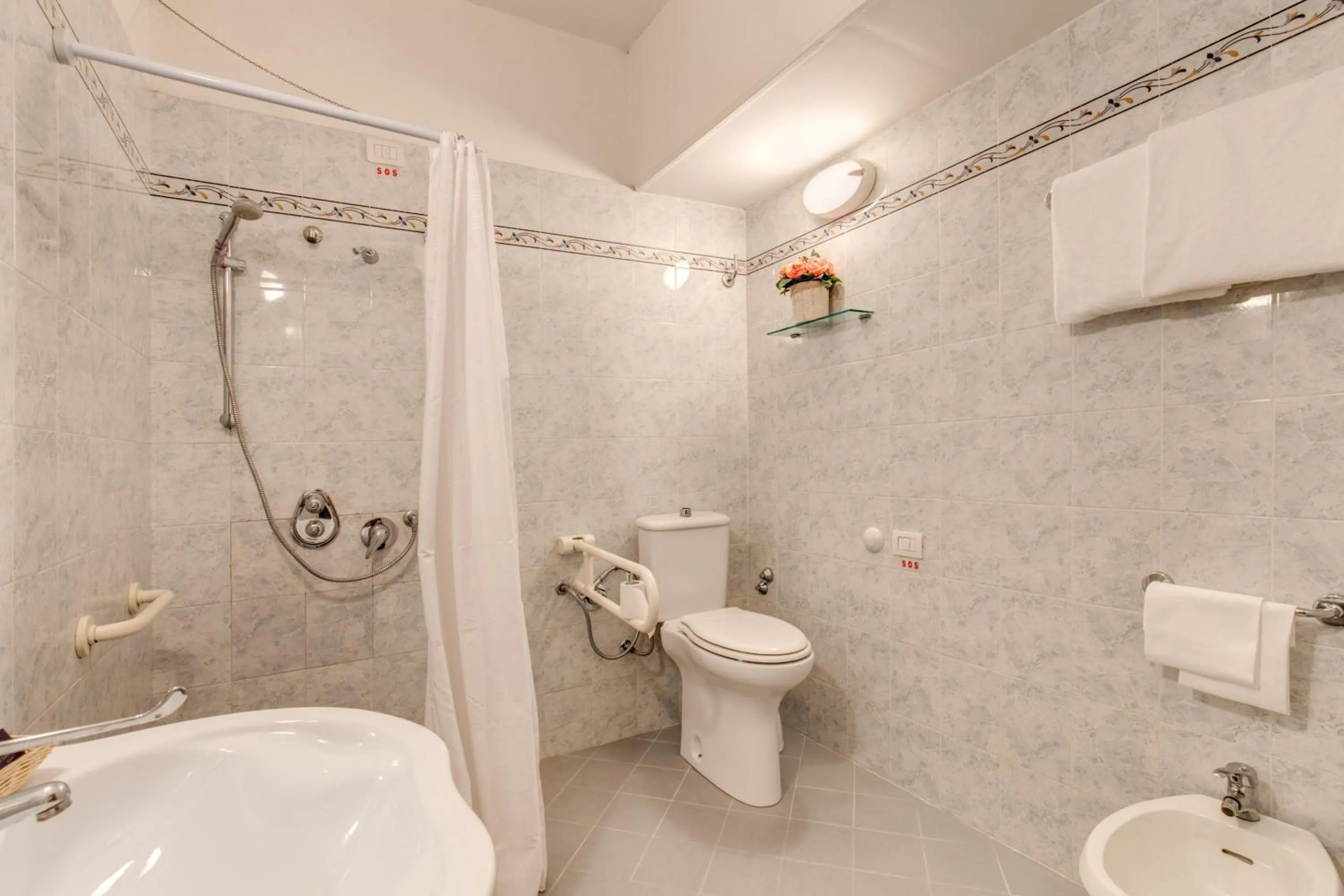 Bathroom in Hotel Rex