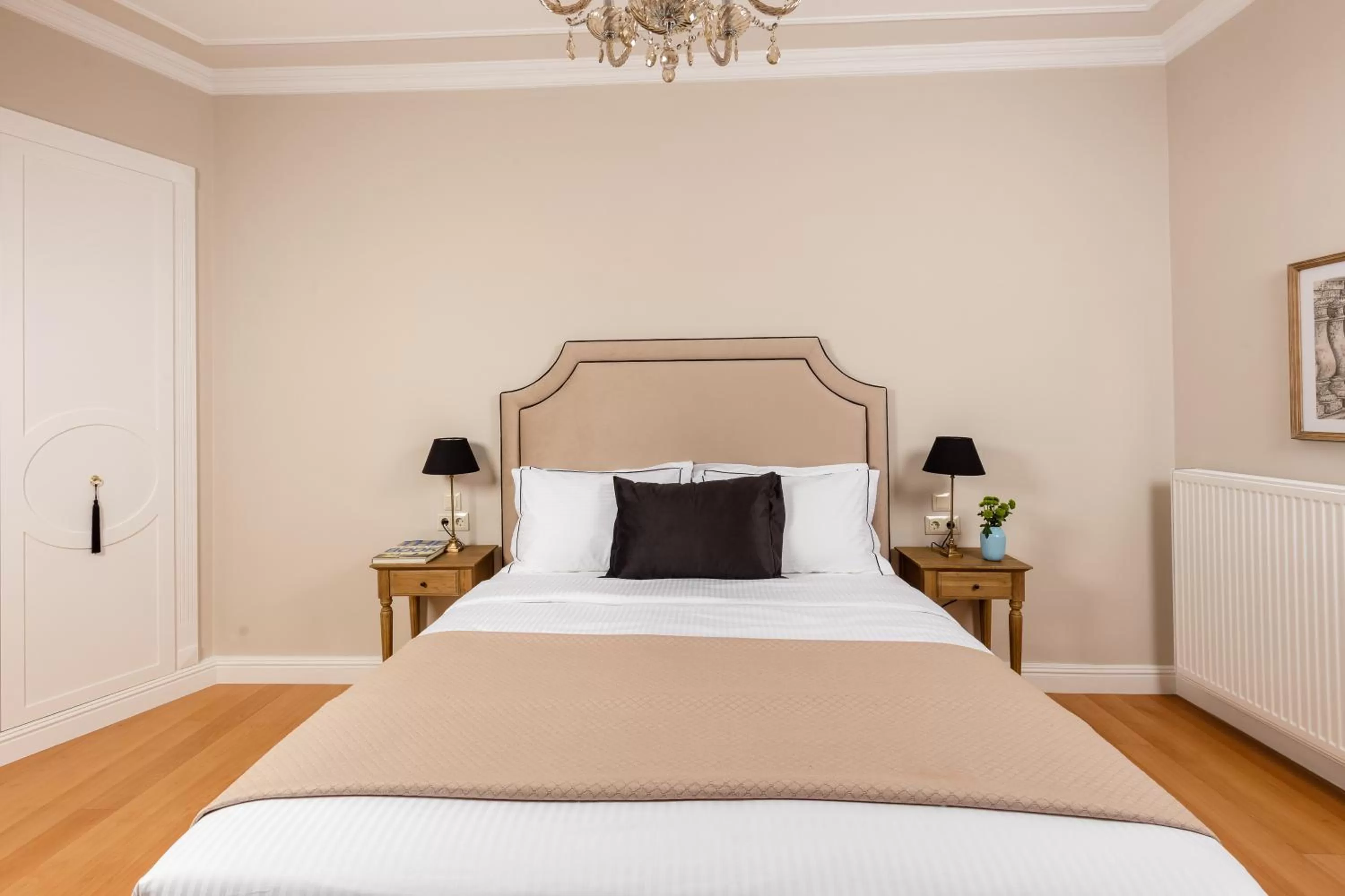 Bedroom, Bed in Athens Mansion Luxury Suites