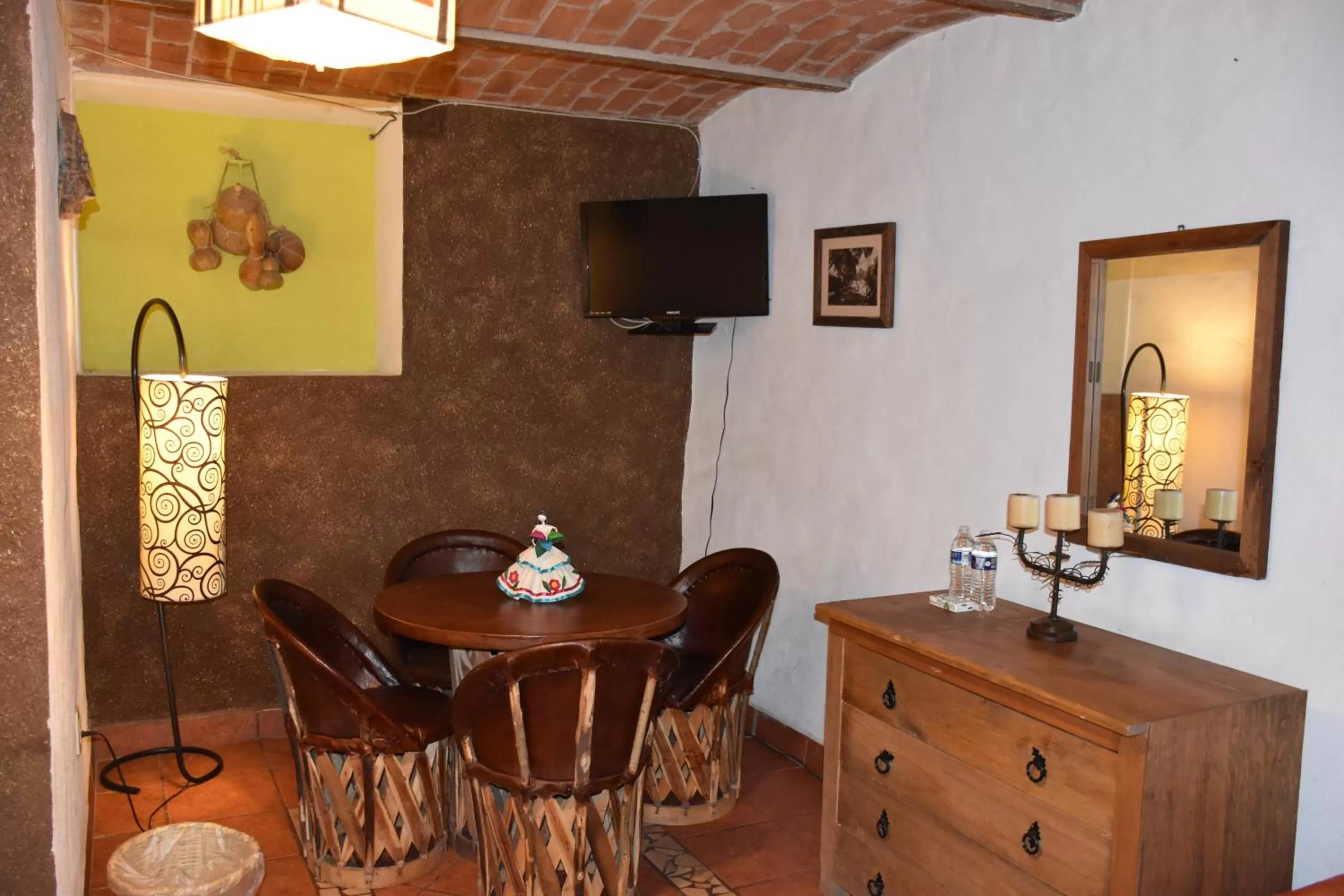 Seating area in Hotel Mi Pueblito Tapalpa