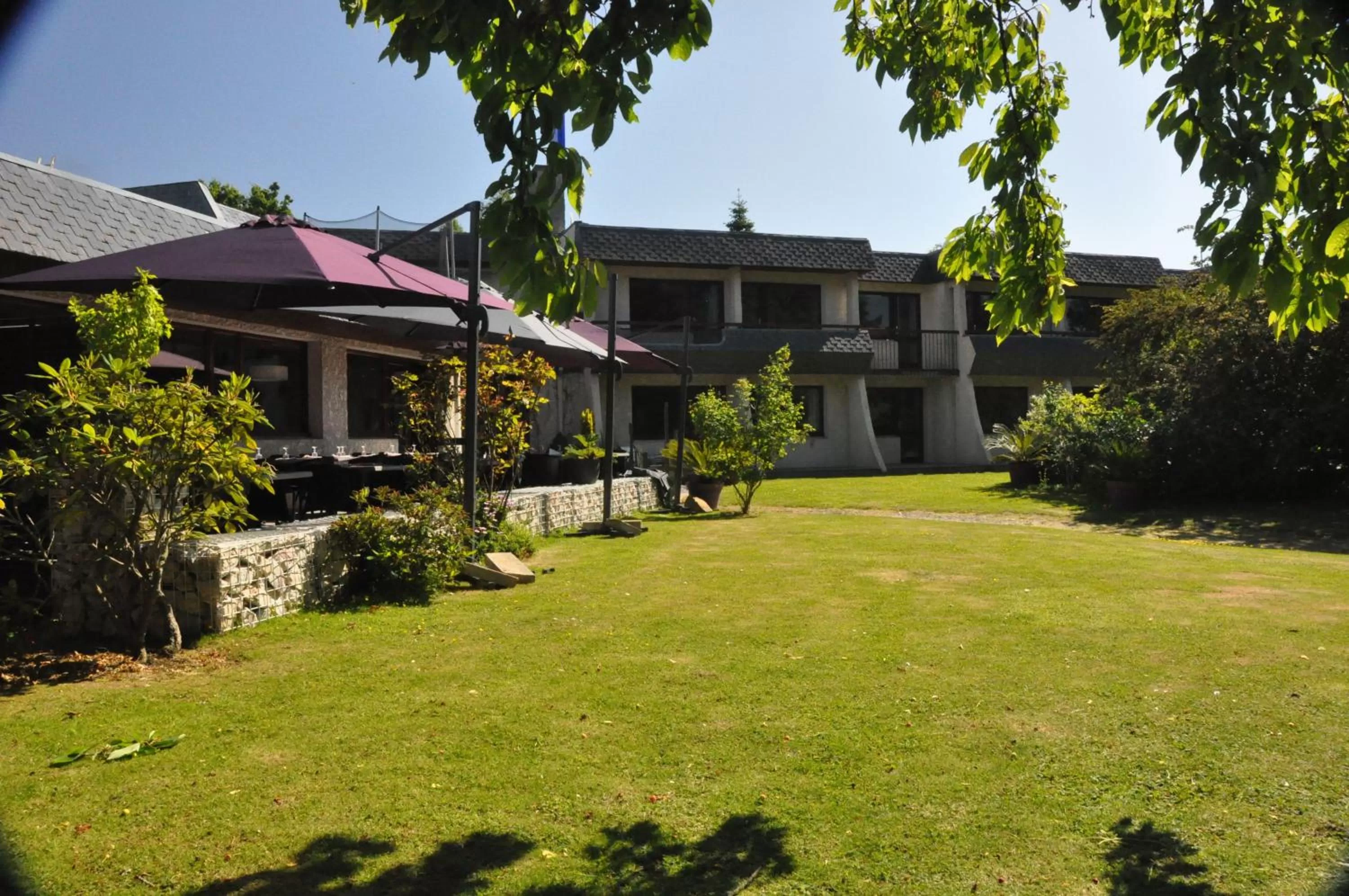 Garden in The Originals City, Hôtel Les Caps, Saint-Brieuc Est