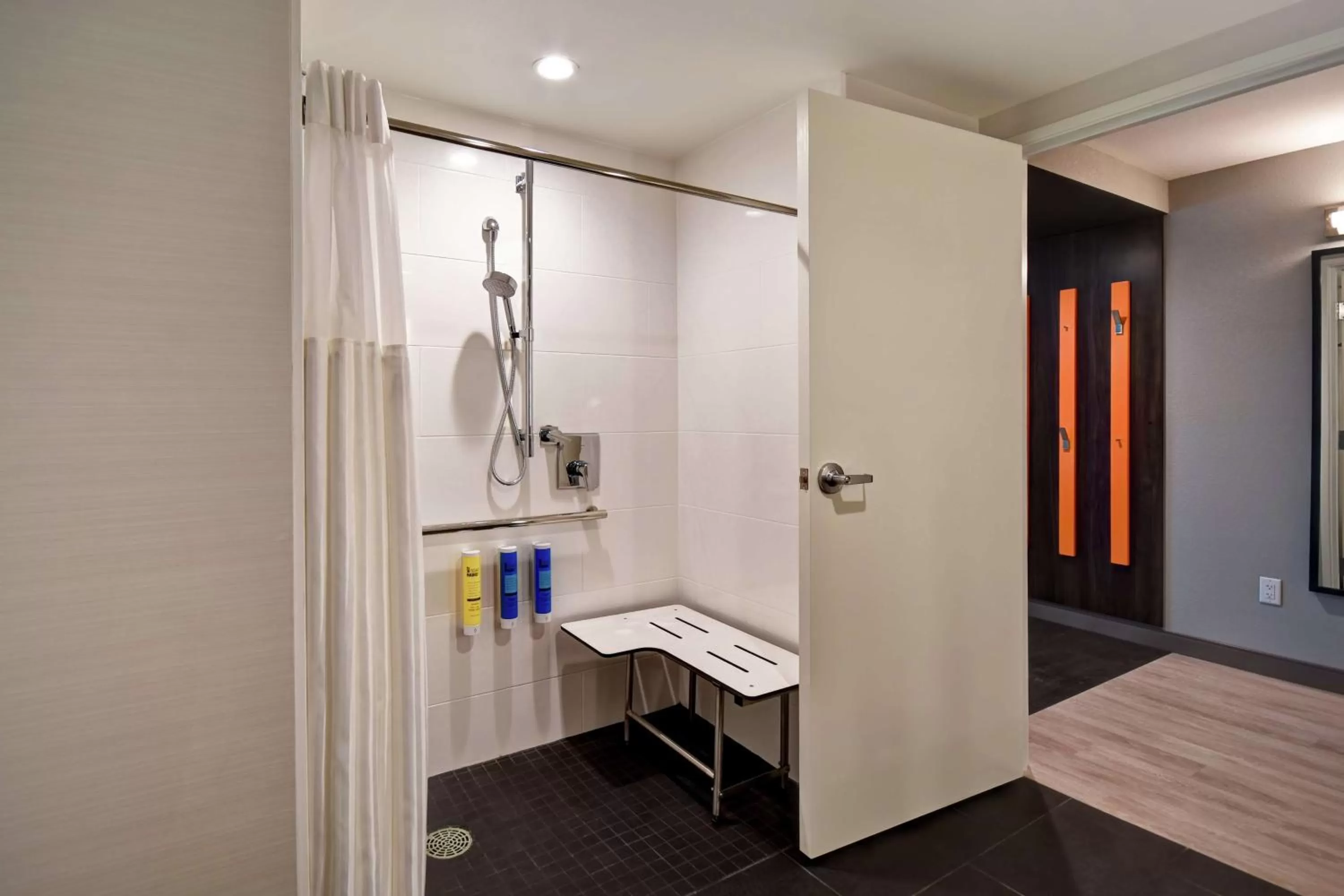 Bathroom in Tru By Hilton Deadwood