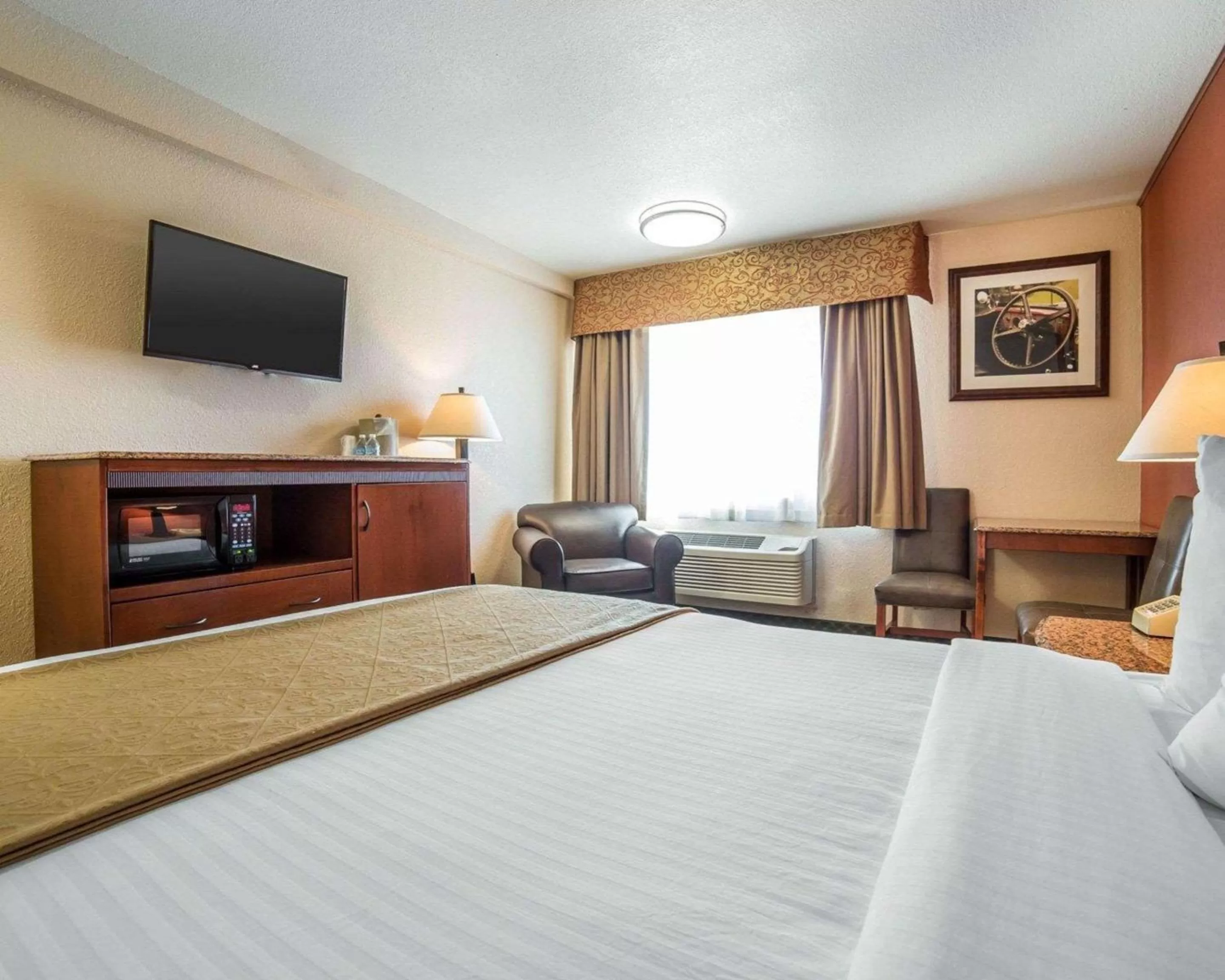 Photo of the whole room in Quality Inn Winnemucca - Model T Casino