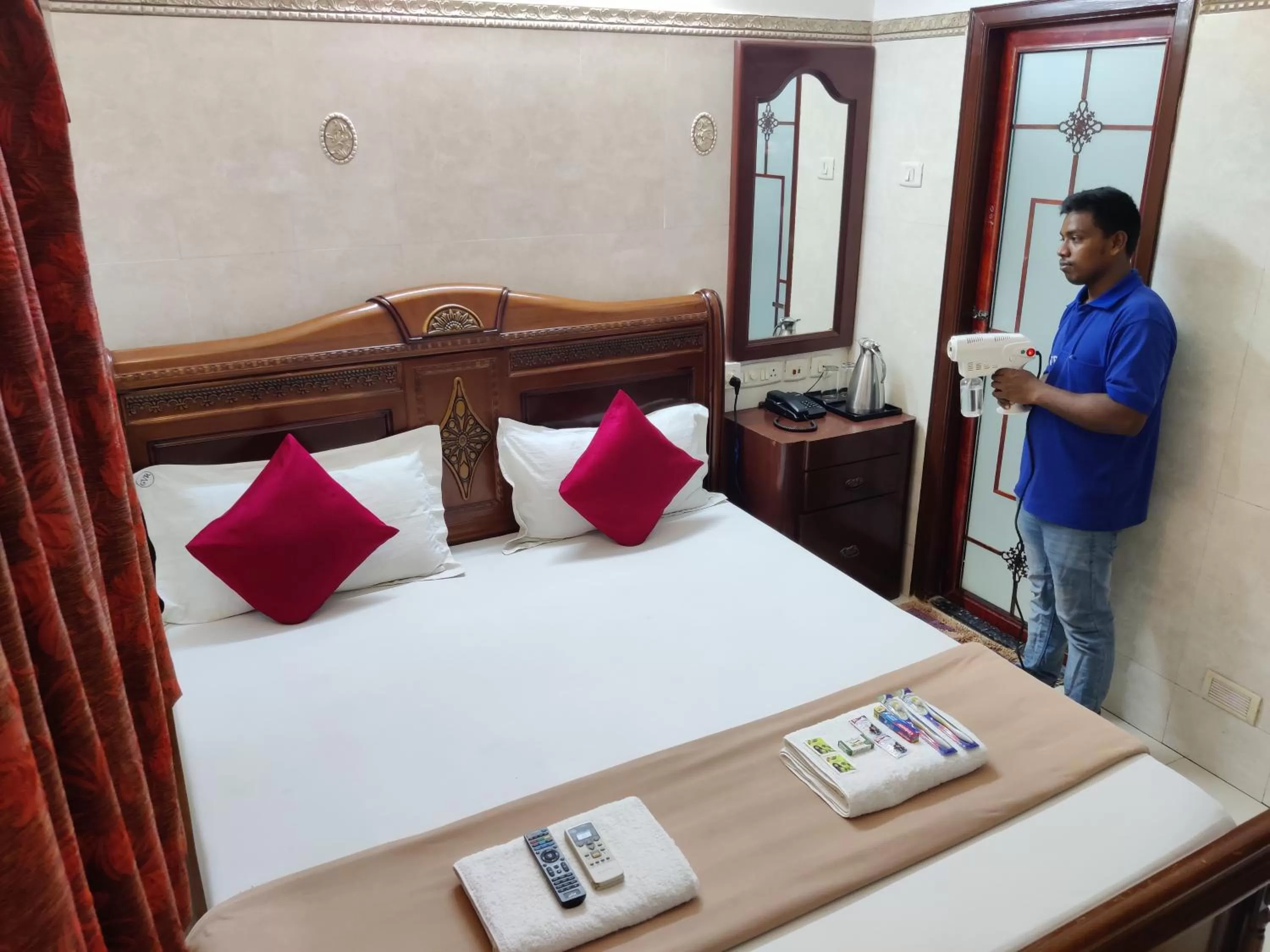 Photo of the whole room, Bed in Grand View Residency Chennai