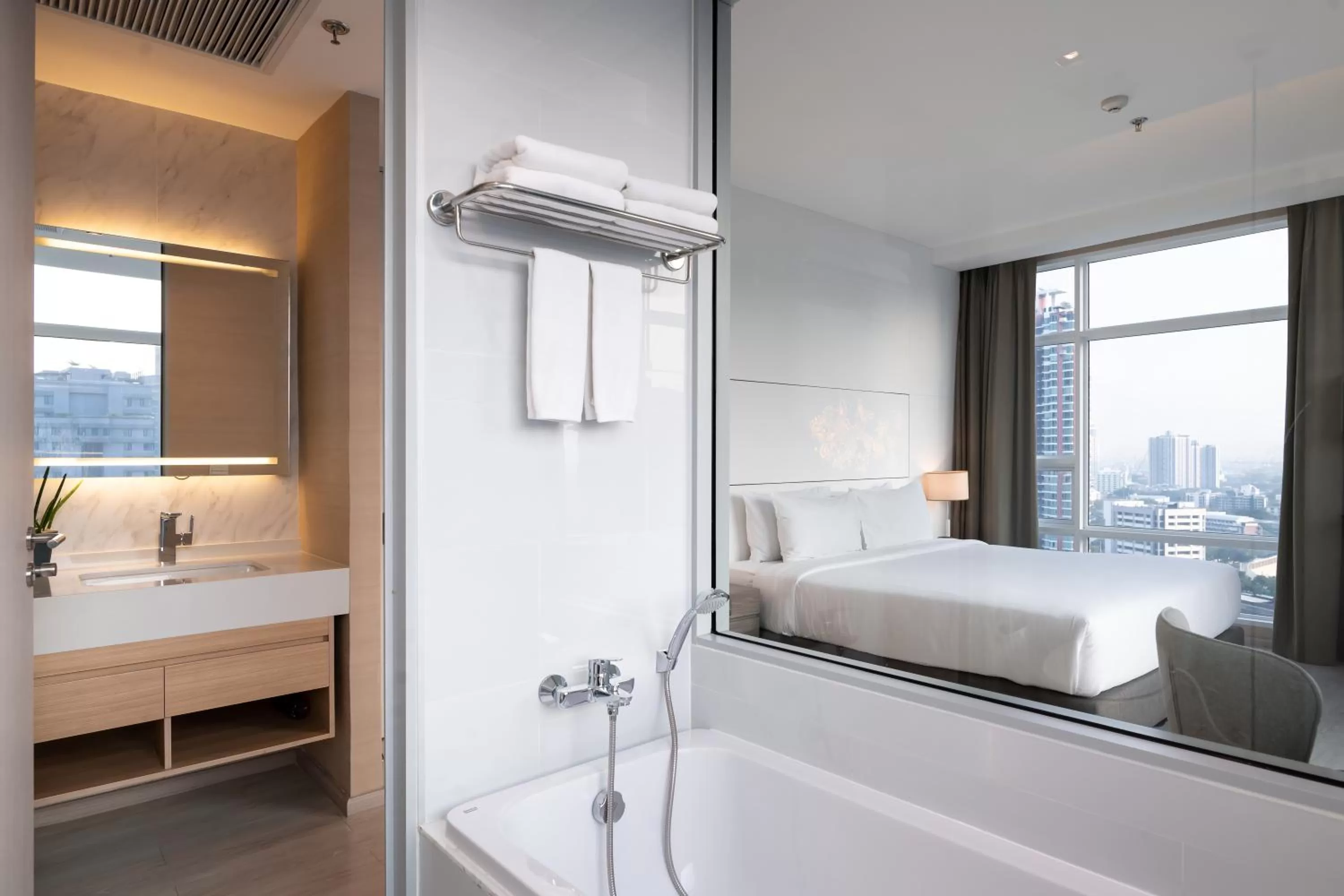 Bathroom, Bed in Jasmine 59 Hotel