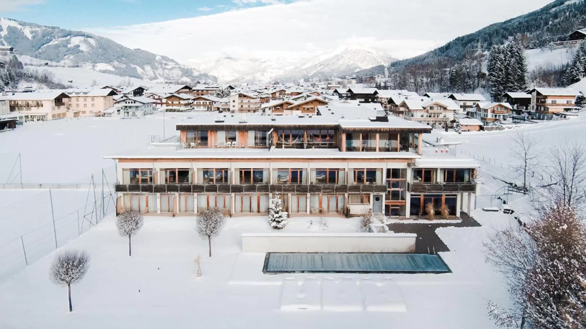 Facade/entrance in ACTIVE by Leitner's