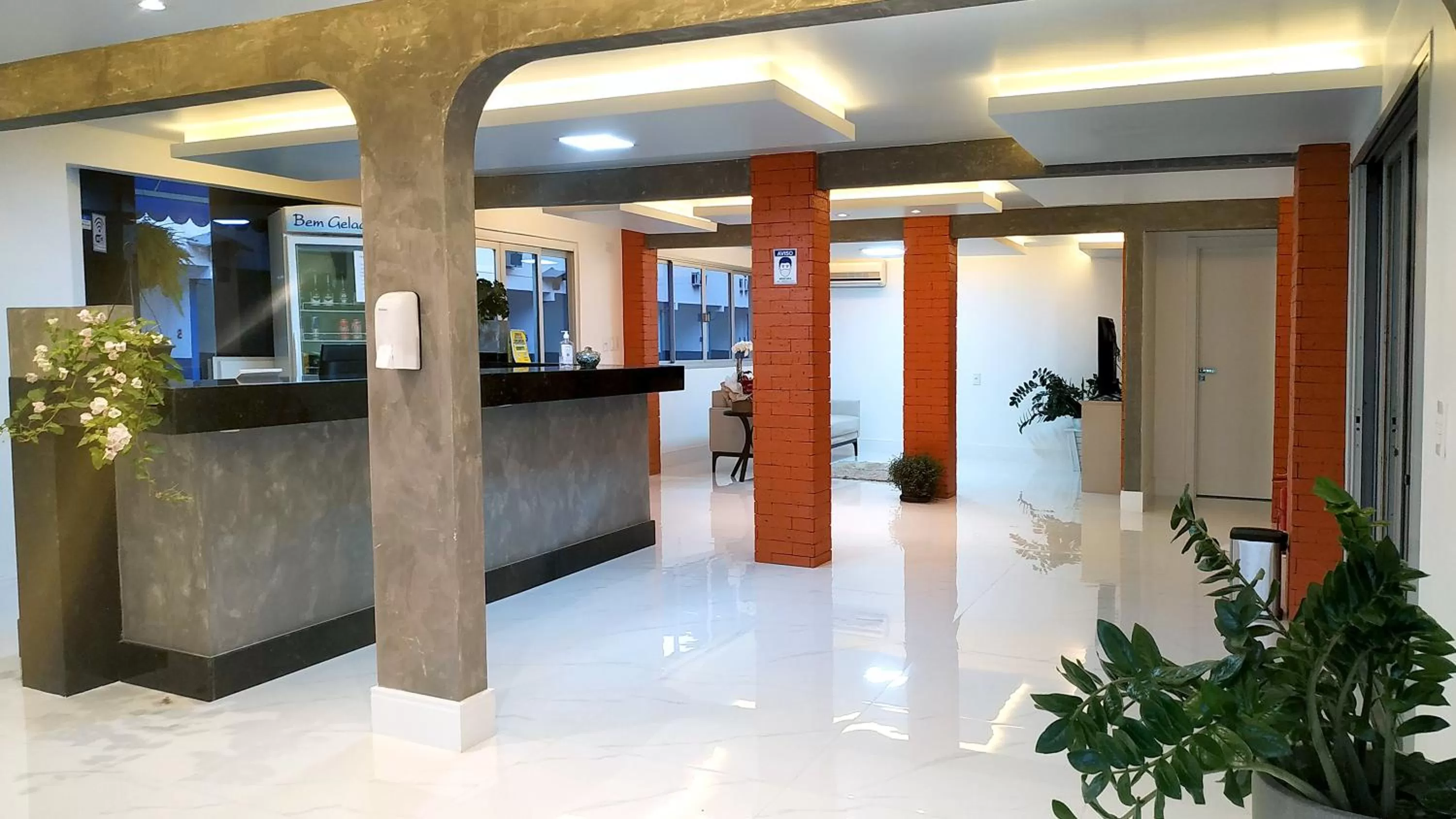 Lobby or reception in GUINZA