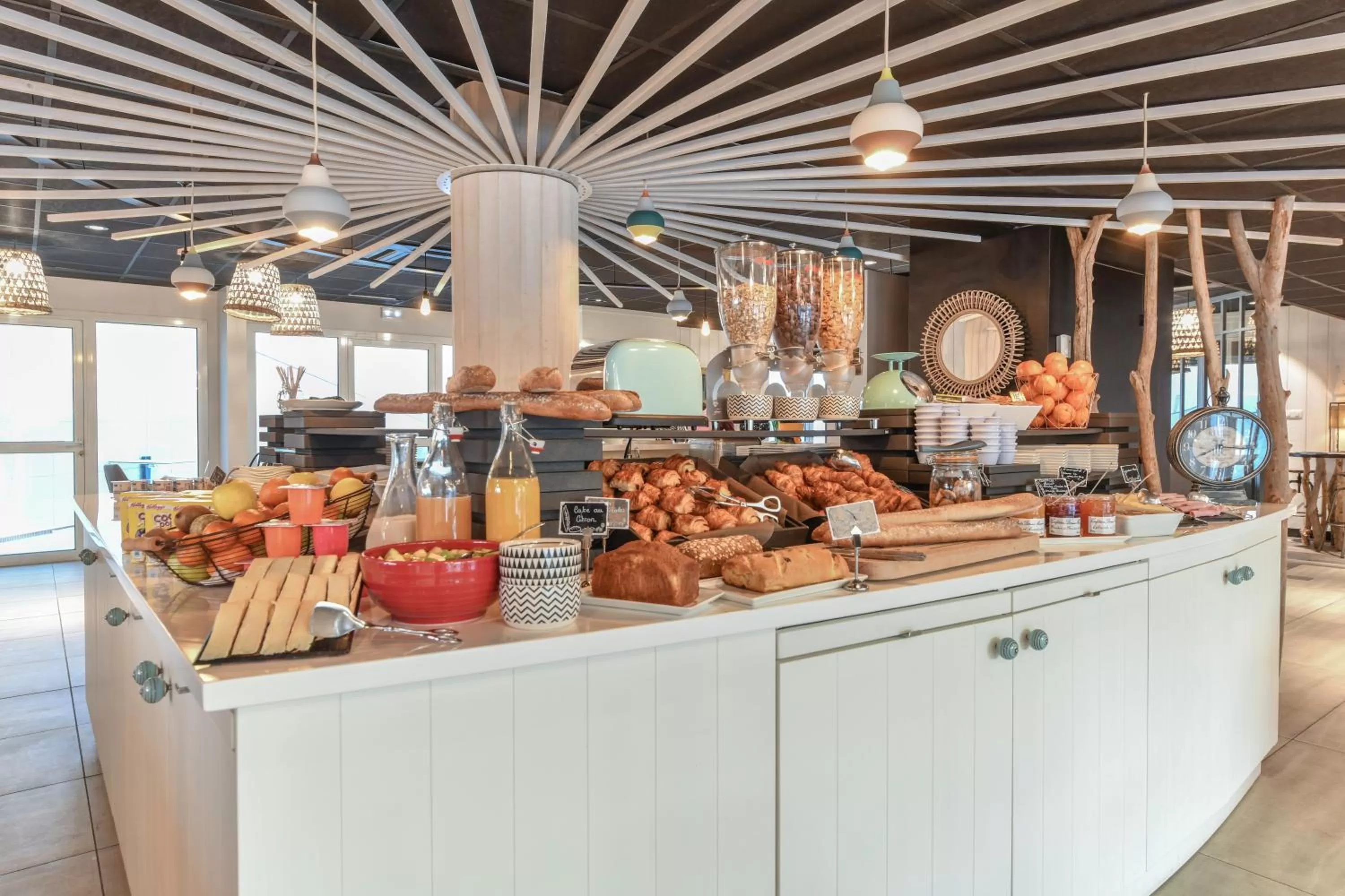 Food and drinks in ibis styles La Rochelle Thalasso Chatelaillon