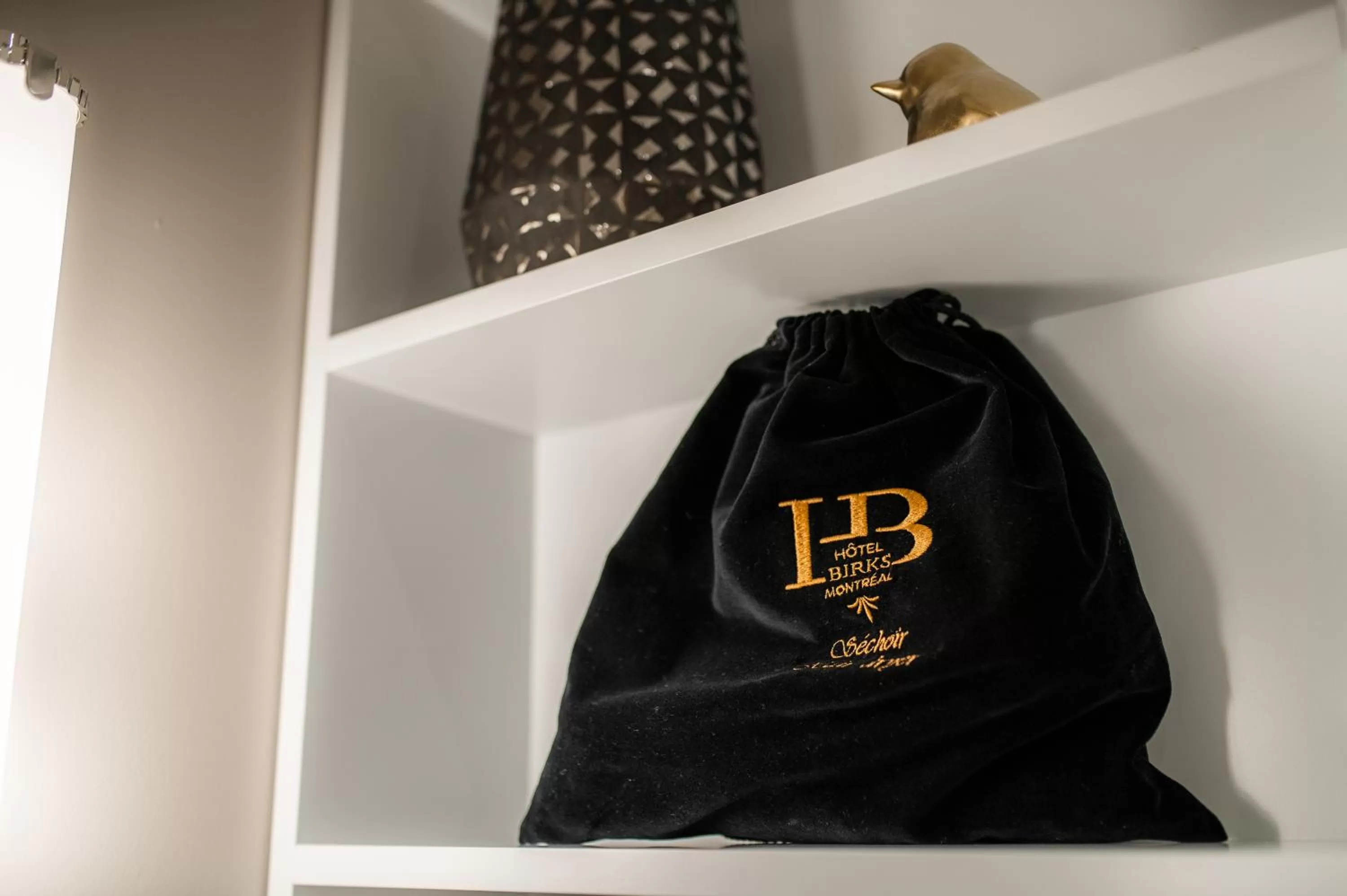 Decorative detail in Hôtel Birks Montréal