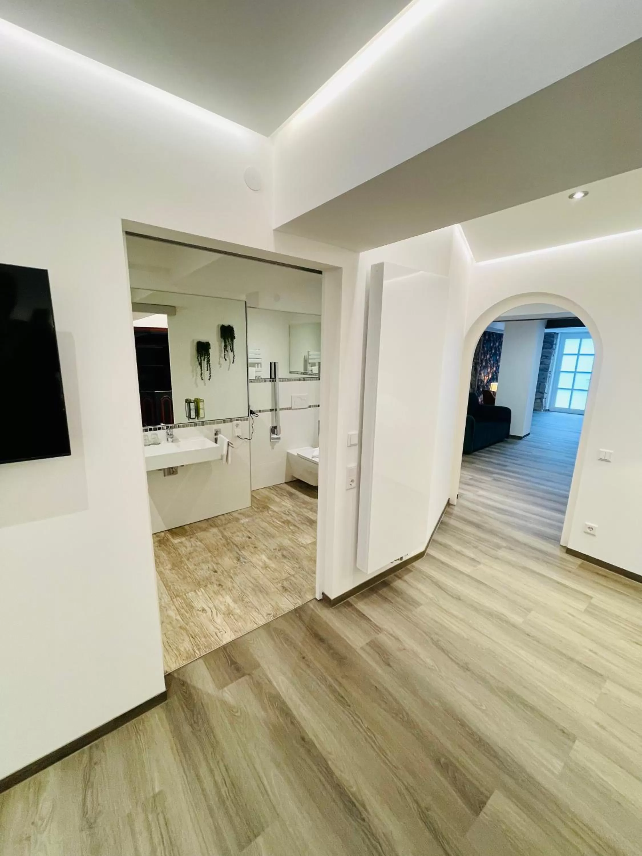 Photo of the whole room in Hotel am Schloss