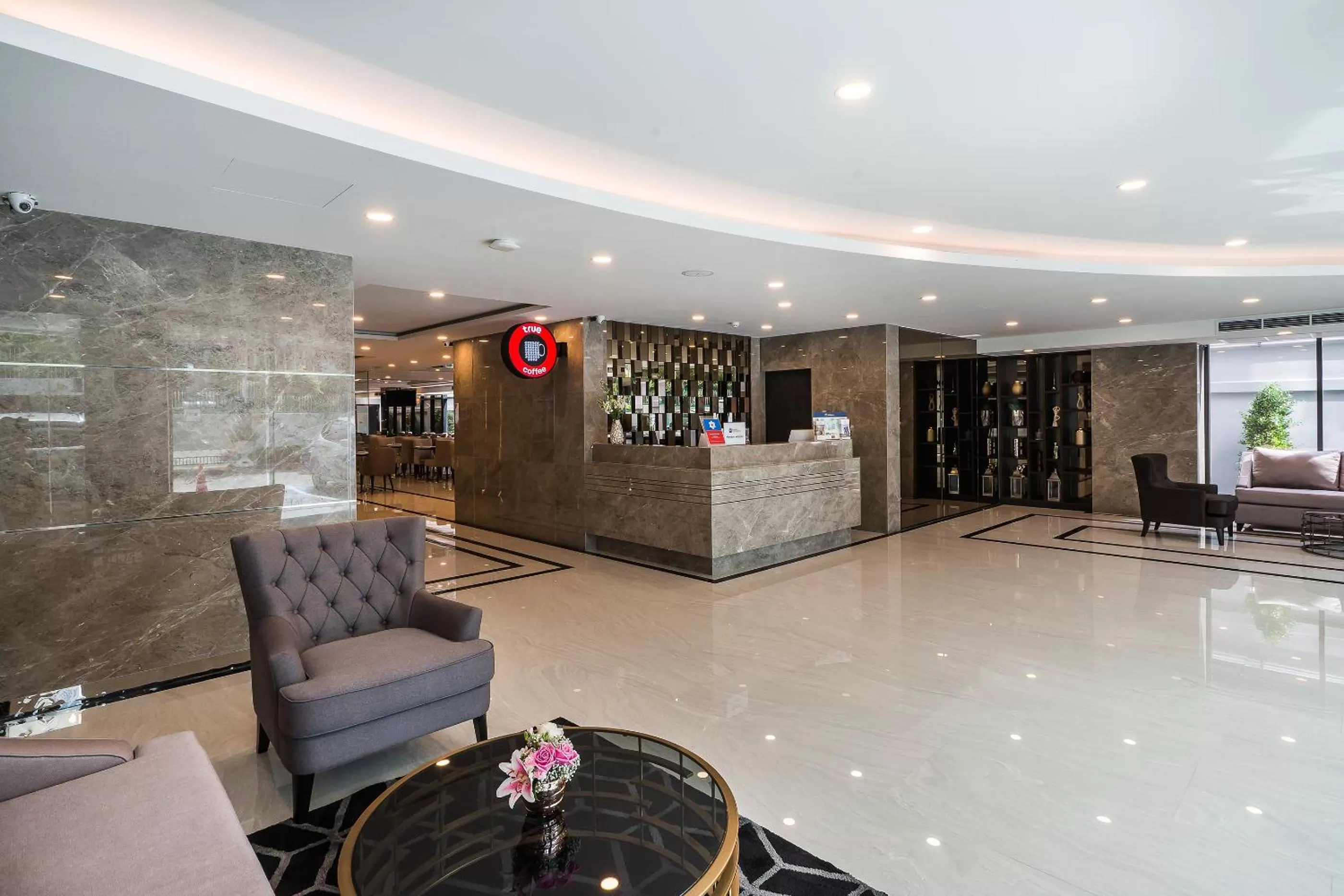 Lobby or reception in SureStay Plus by Best Western Sukhumvit 2