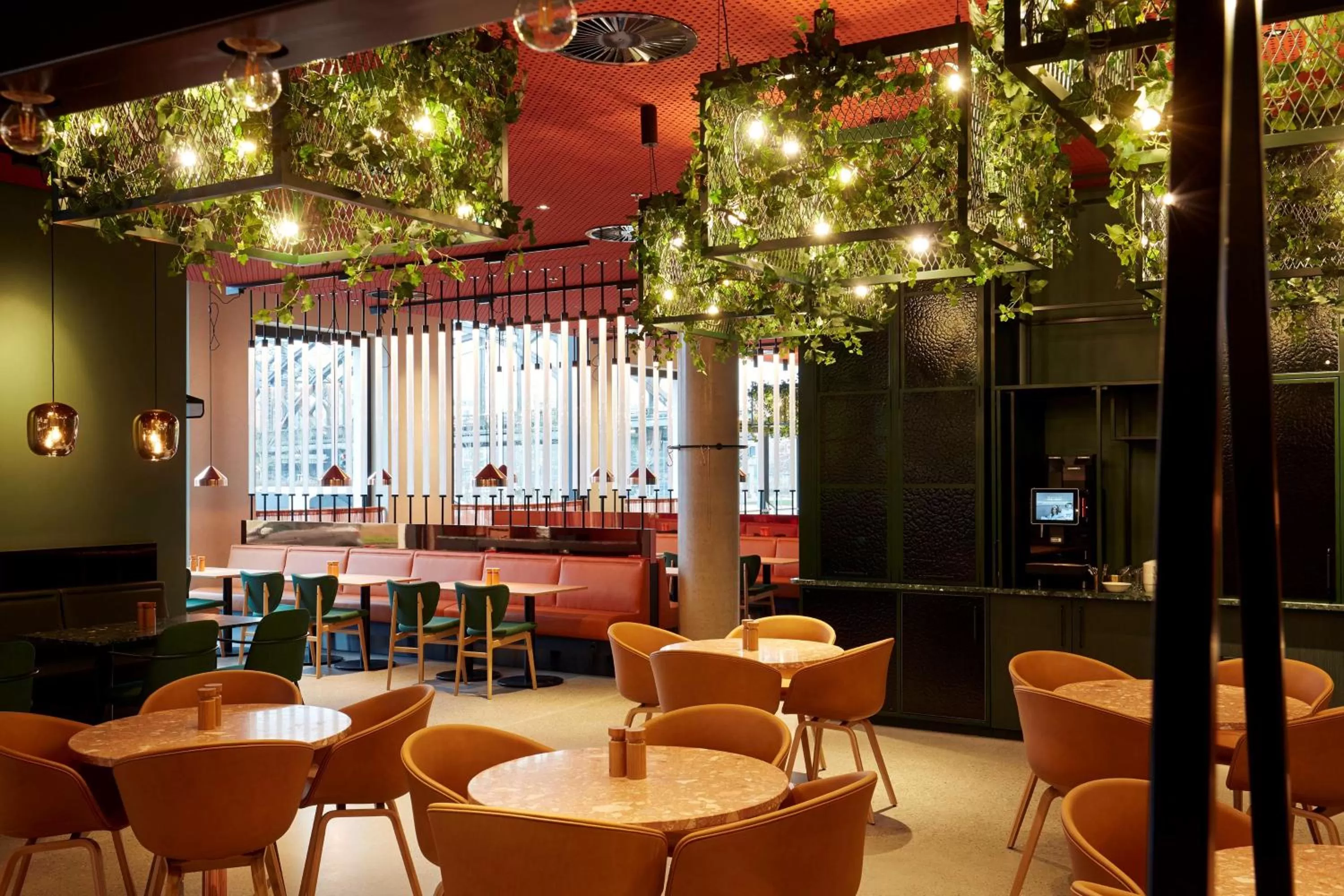 Restaurant/places to eat in Scandic Frankfurt Hafenpark