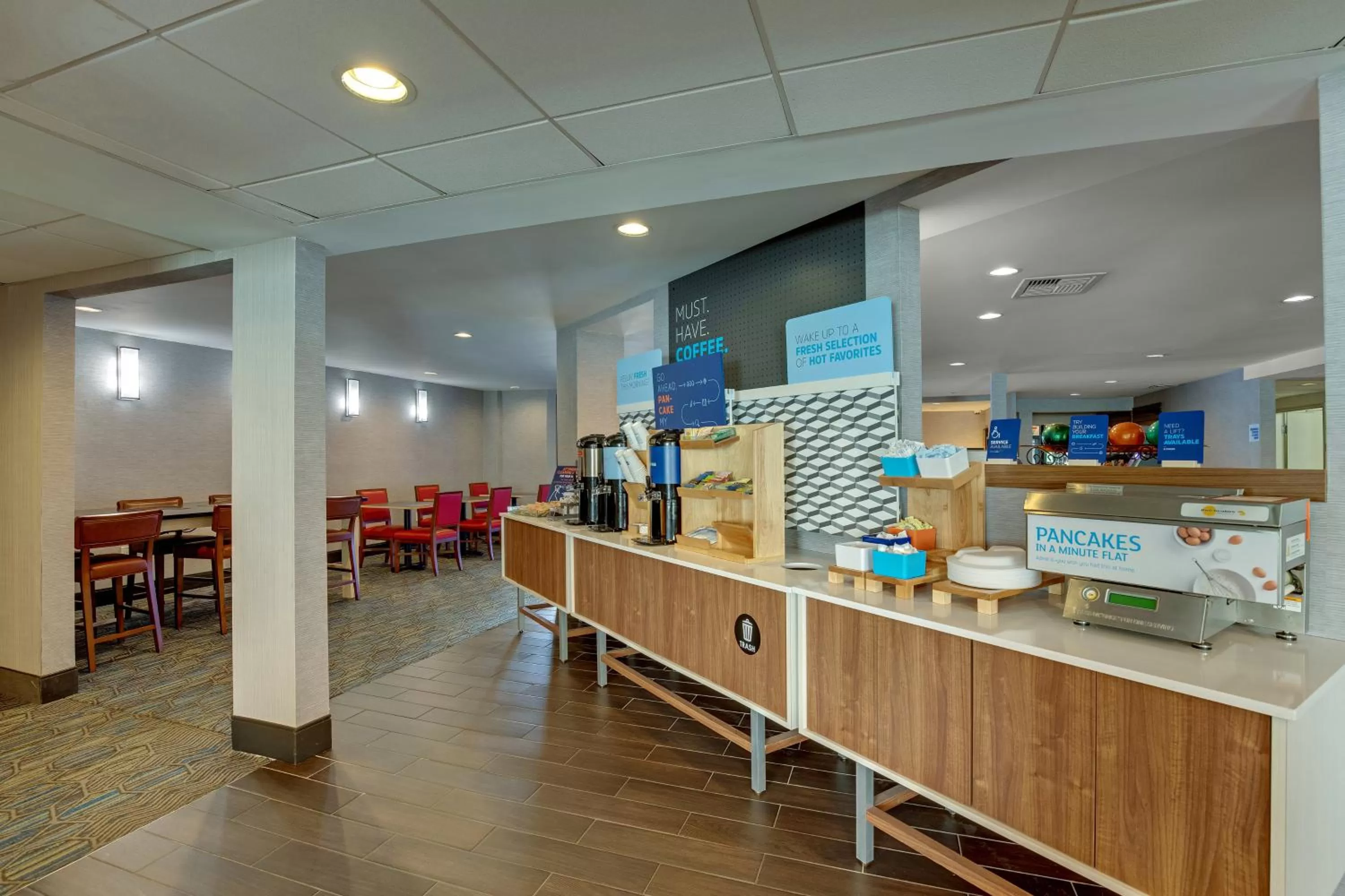 Breakfast in Holiday Inn Express Nashville W-I40 by IHG