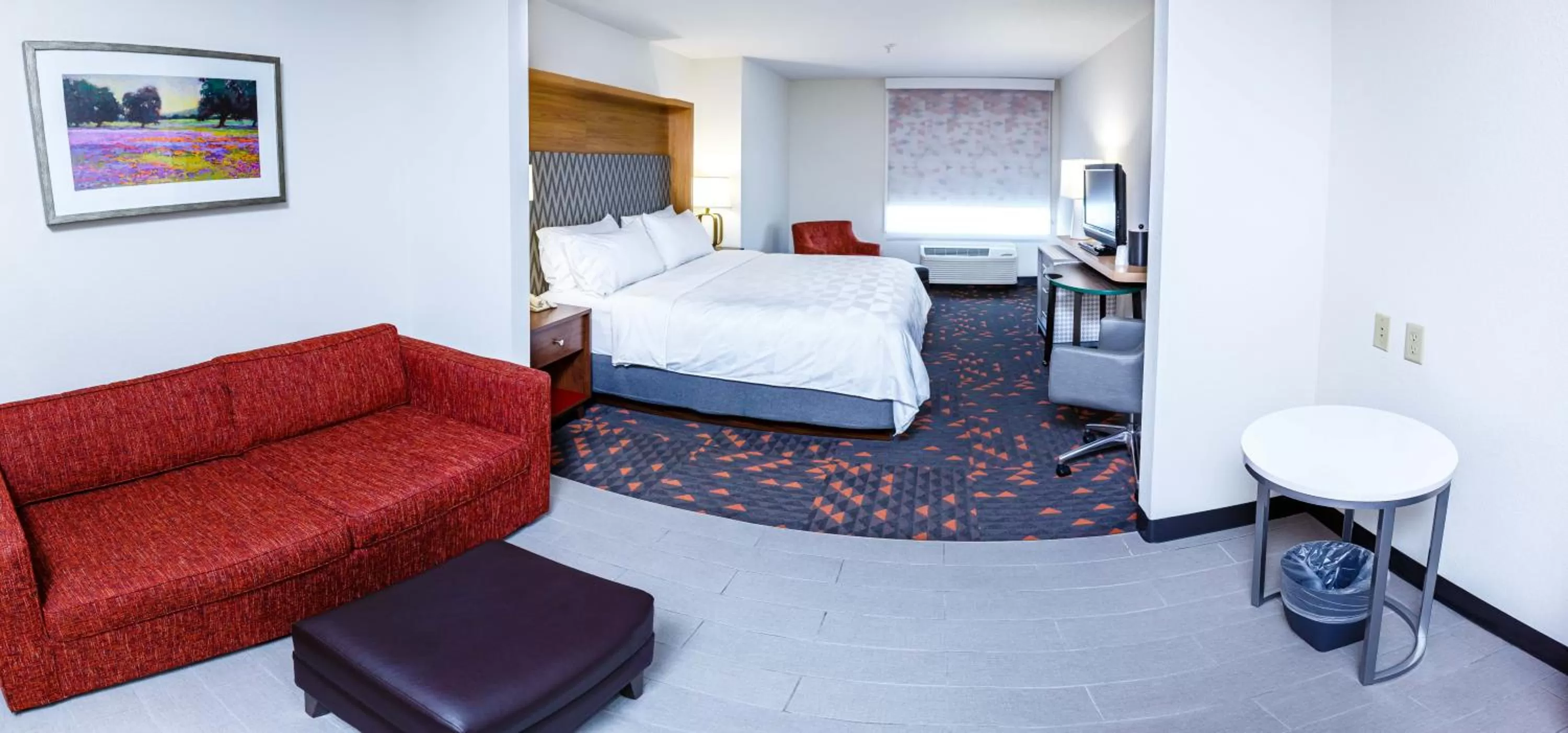 King Suite in Holiday Inn Statesboro-University Area by IHG