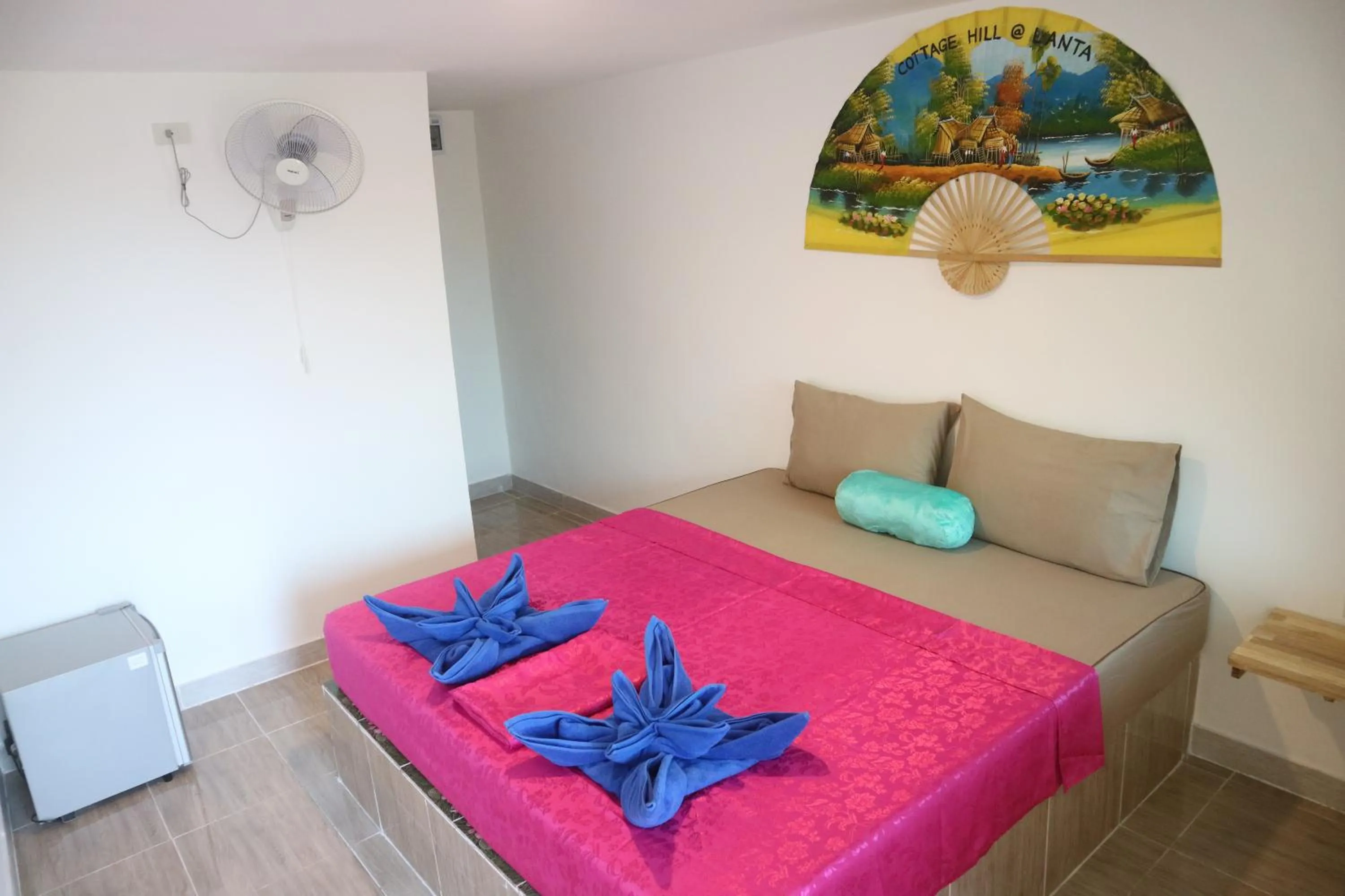 Bed in Cottage Hill at Lanta