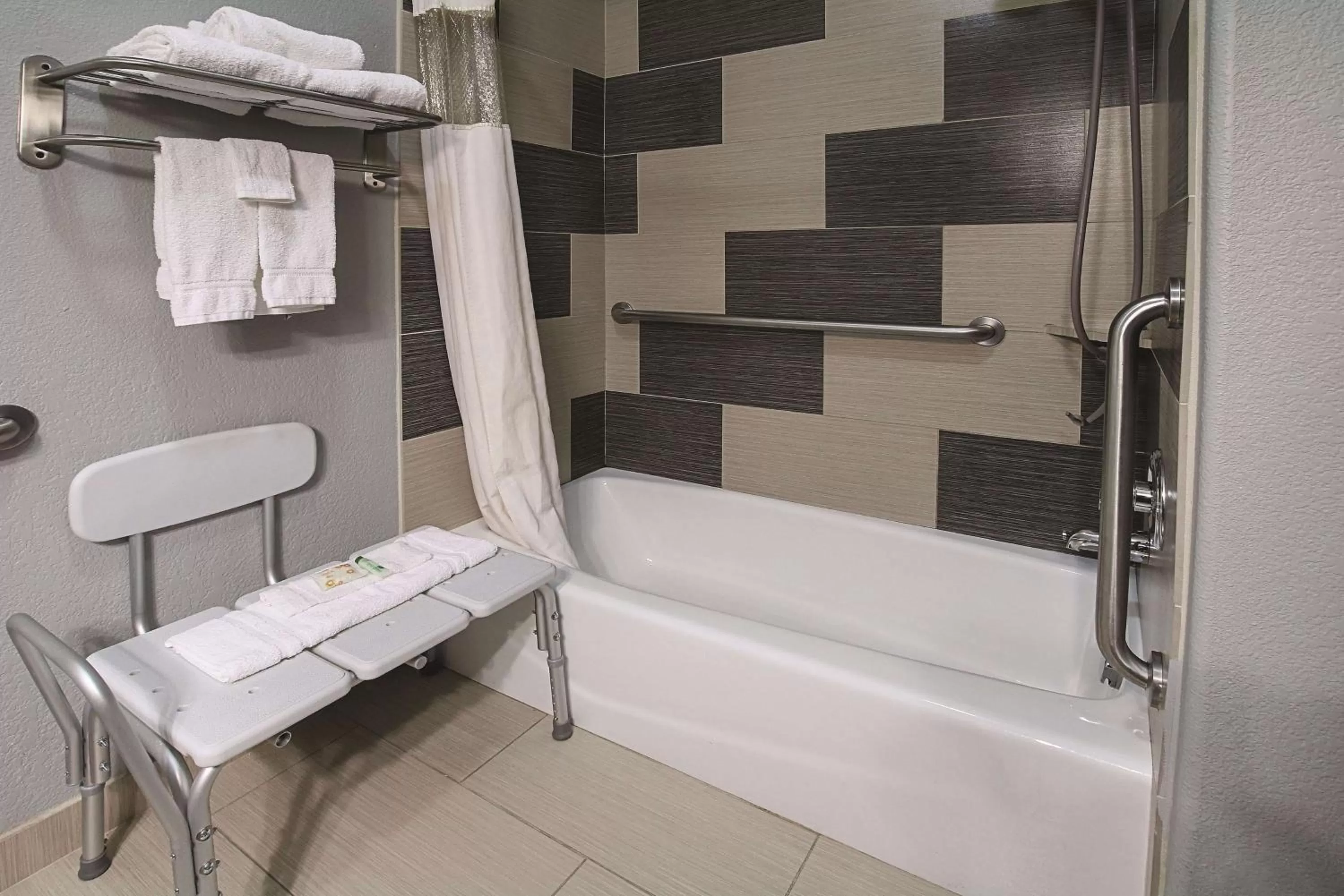 Photo of the whole room in La Quinta Inn & Suites by Wyndham South Dallas - Hutchins