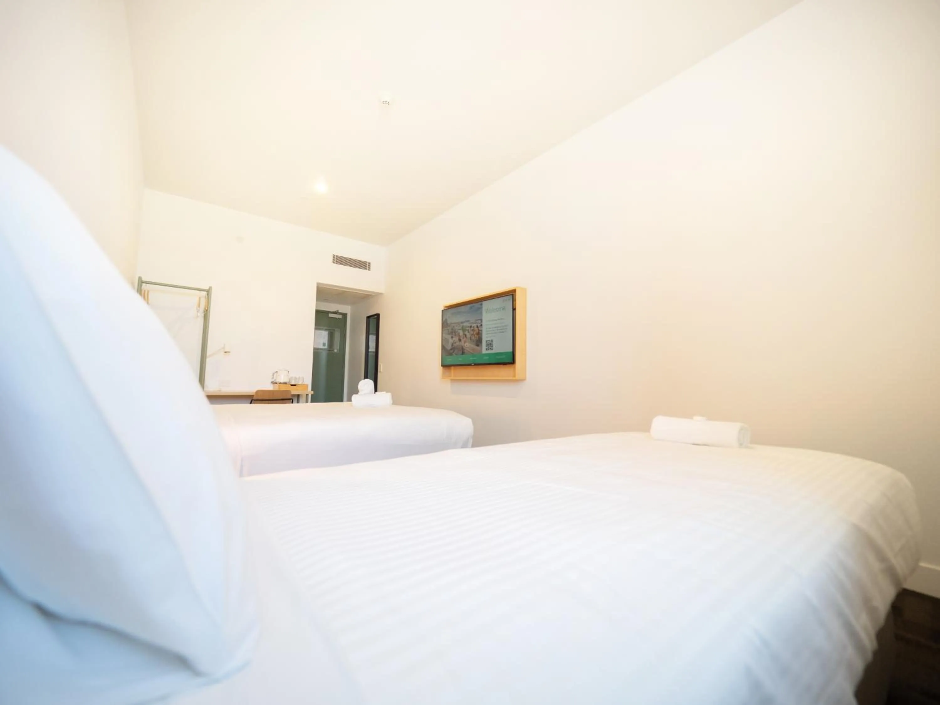 Bed in YHA Sydney Harbour