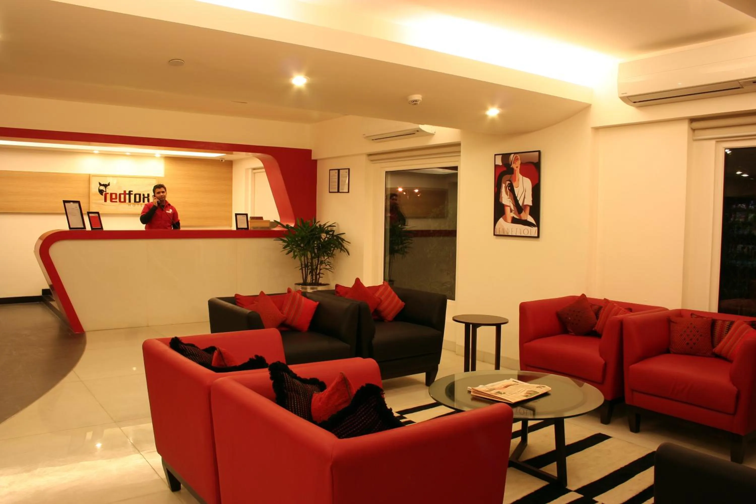 Restaurant/places to eat in Red Fox by Lemon Tree Hotels, East Delhi