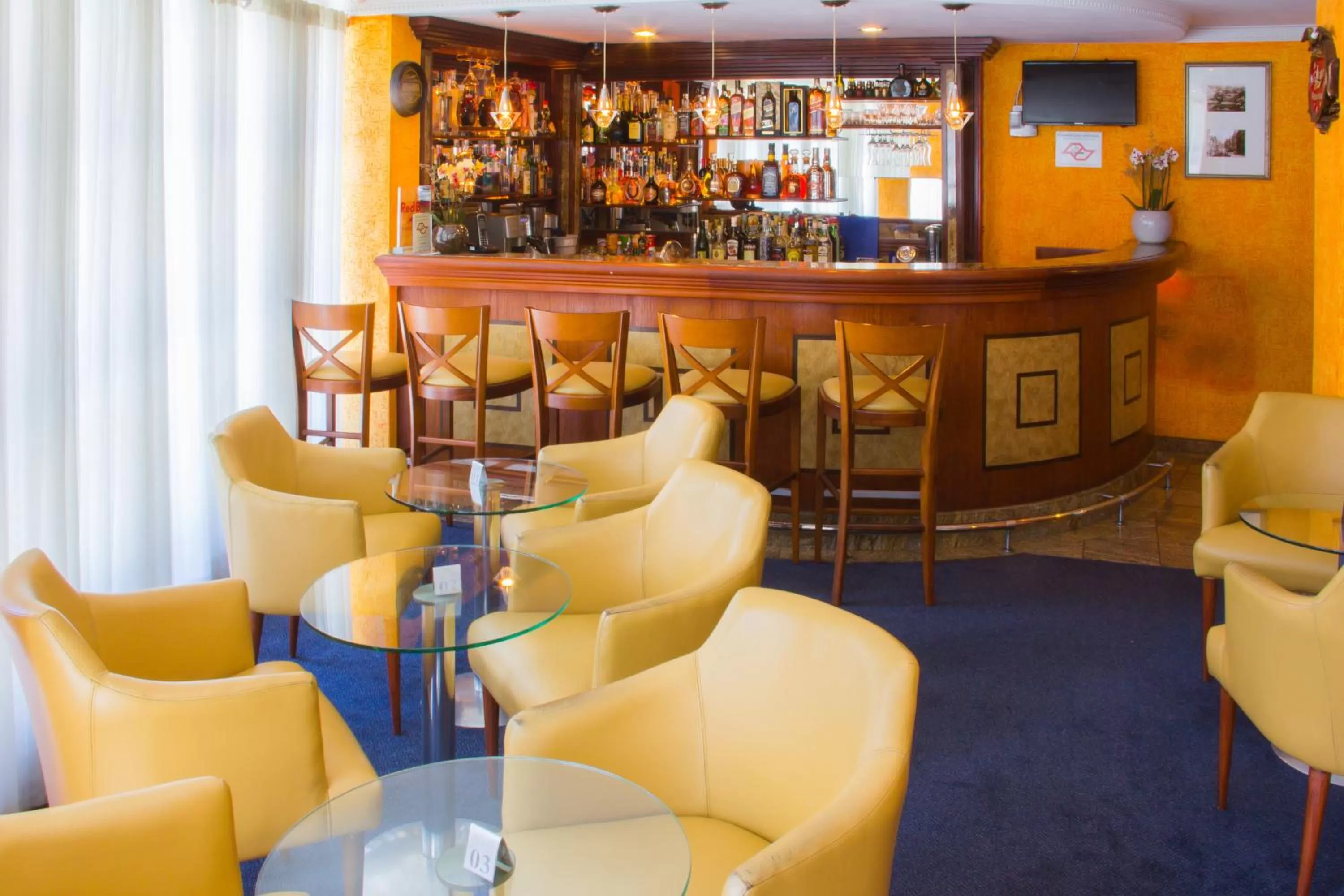 Lounge or bar in L'Opera Hotel