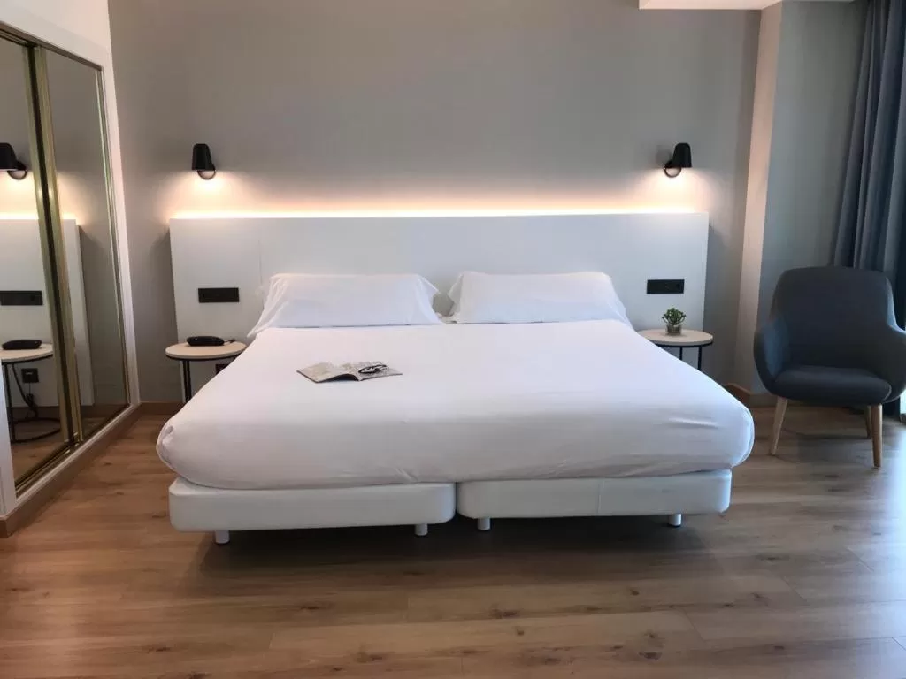 Bed in Hotel Príncipe de Asturias