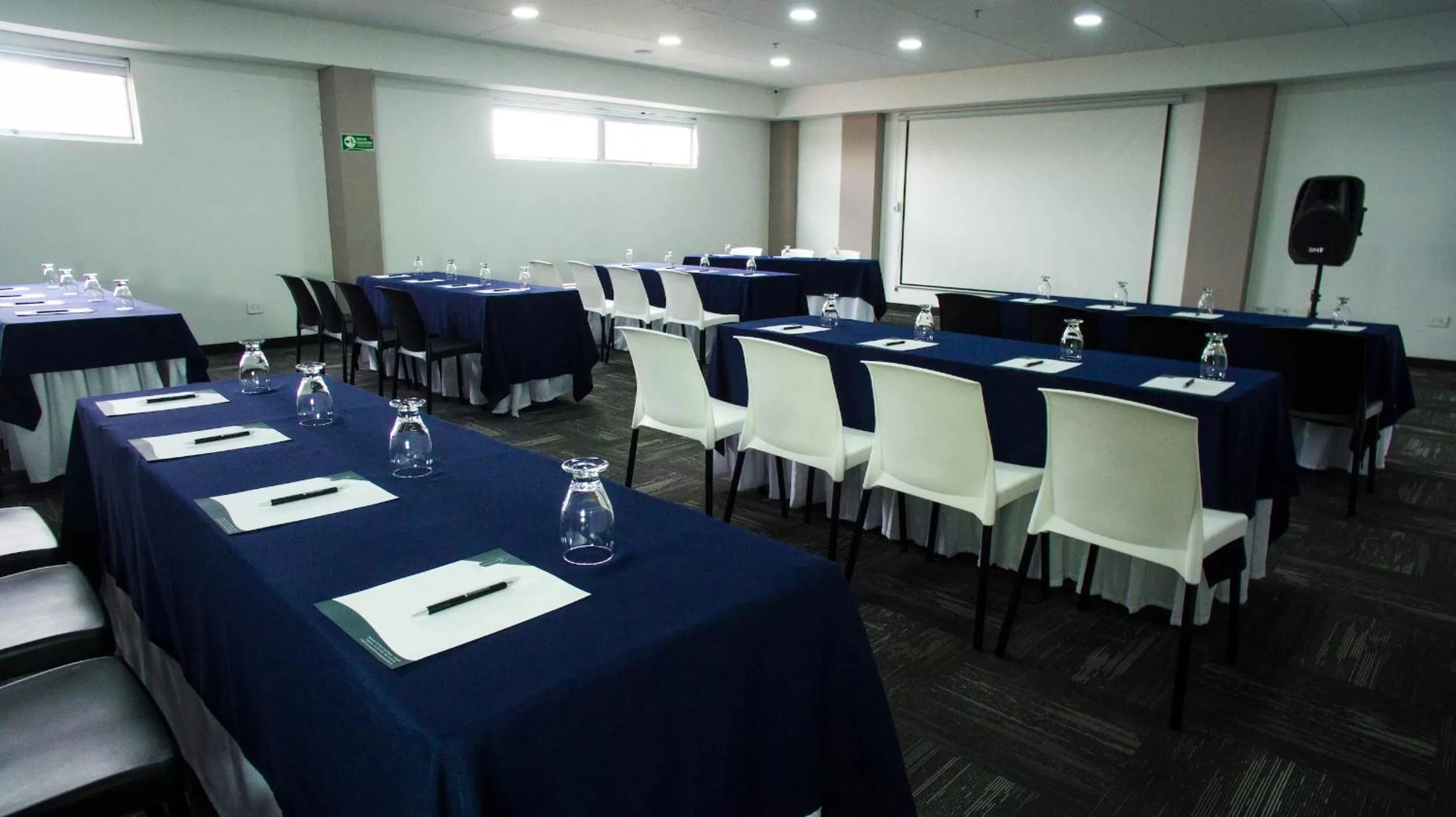 Lounge or bar in Hotel WLH Silver Bogota - White Lighthouse