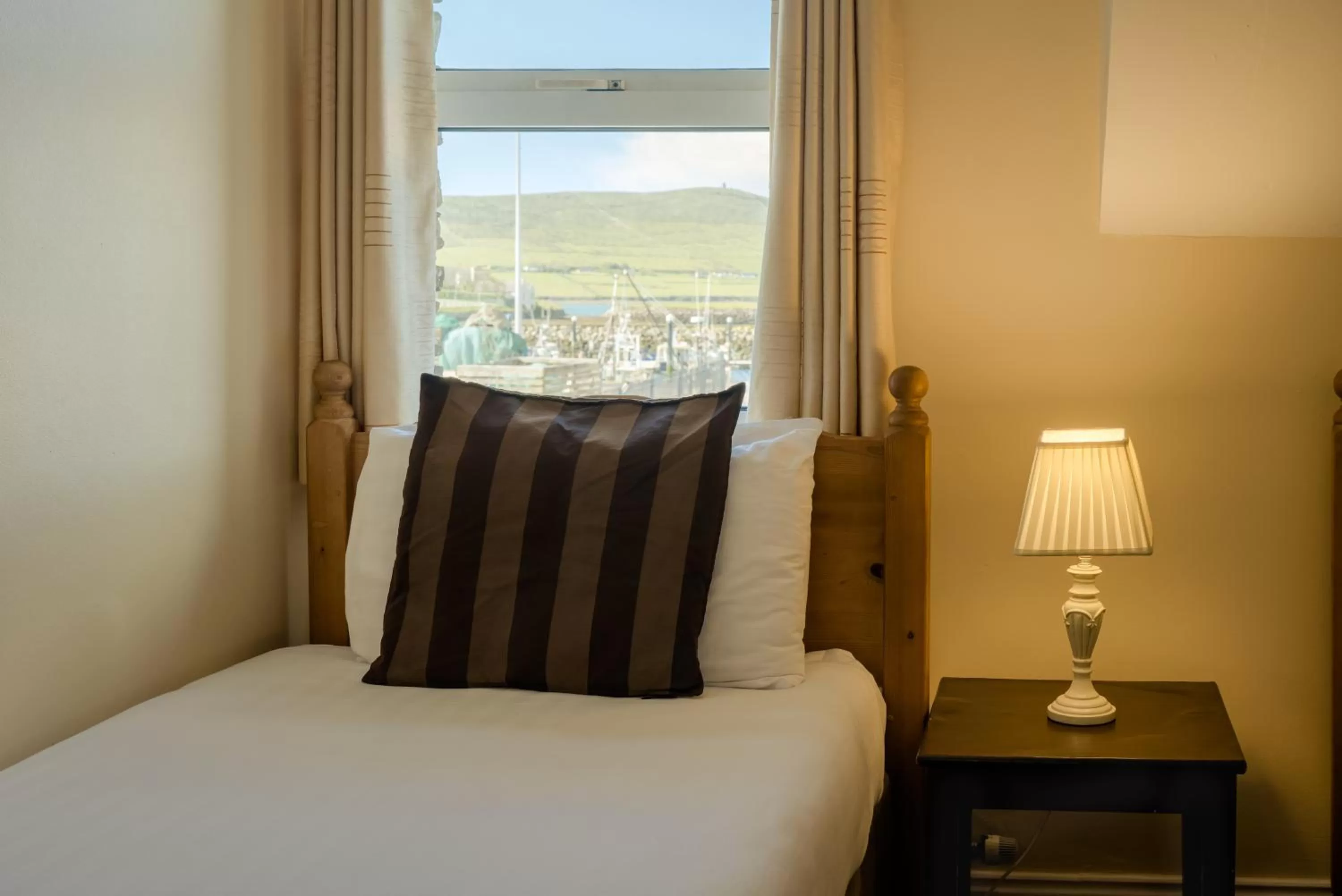 Bedroom, Bed in The Quayside B&B