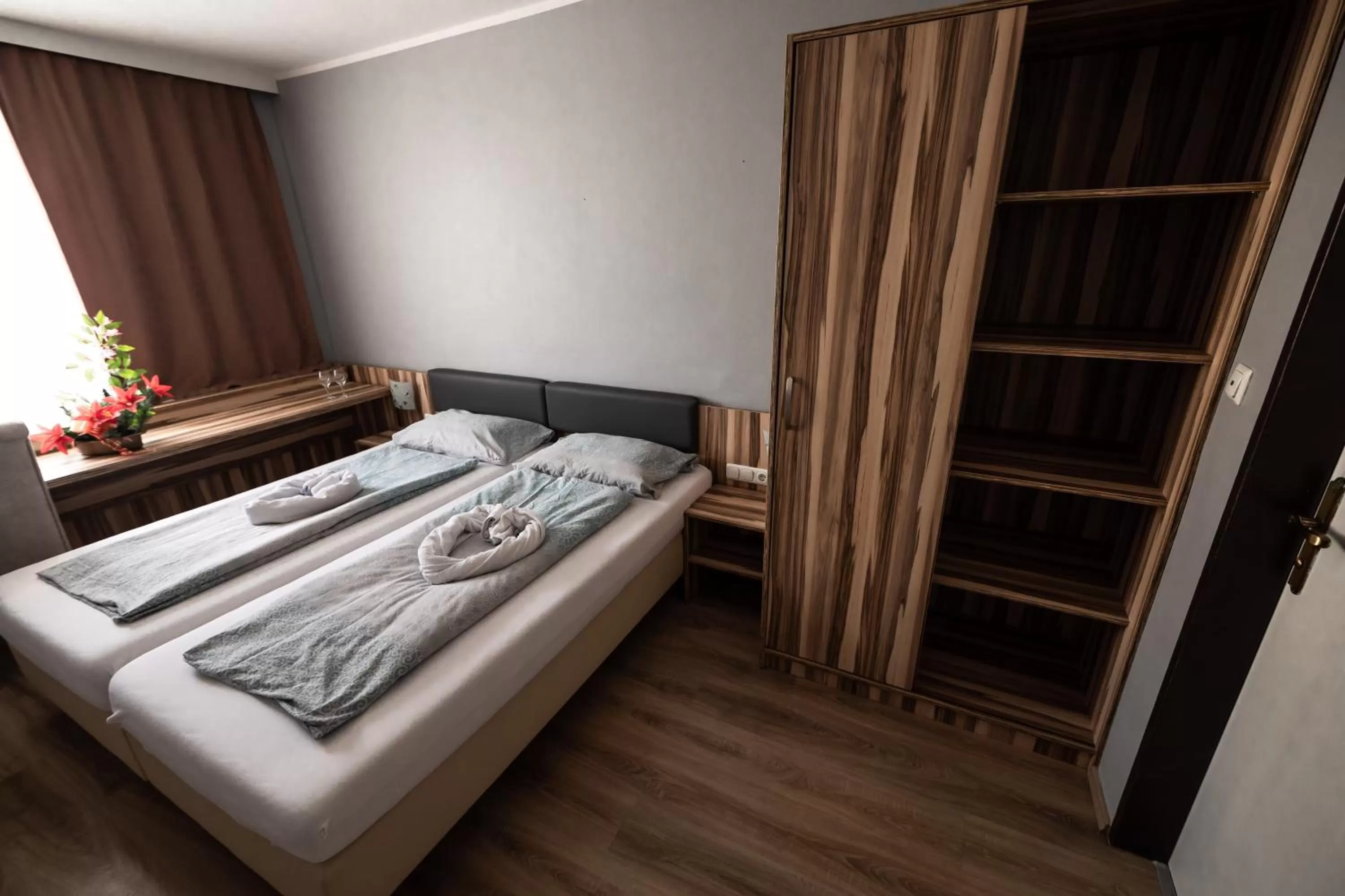 Bed in Hotel Am Limes