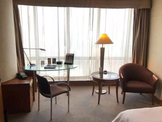 Bed in Hotel Nikko Dalian