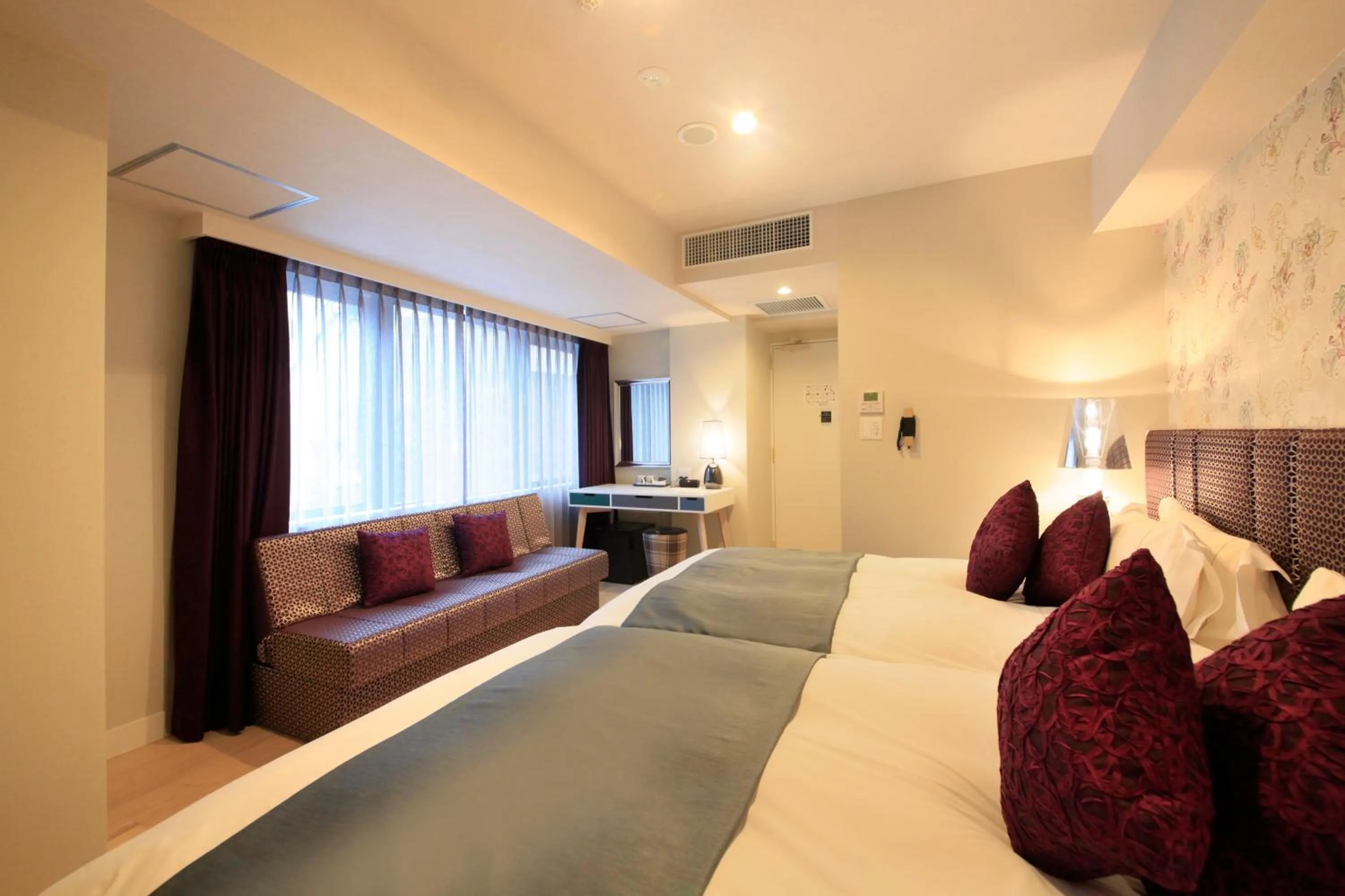 Photo of the whole room, Bed in Centurion Hotel Grand Akasakamitsuke Station