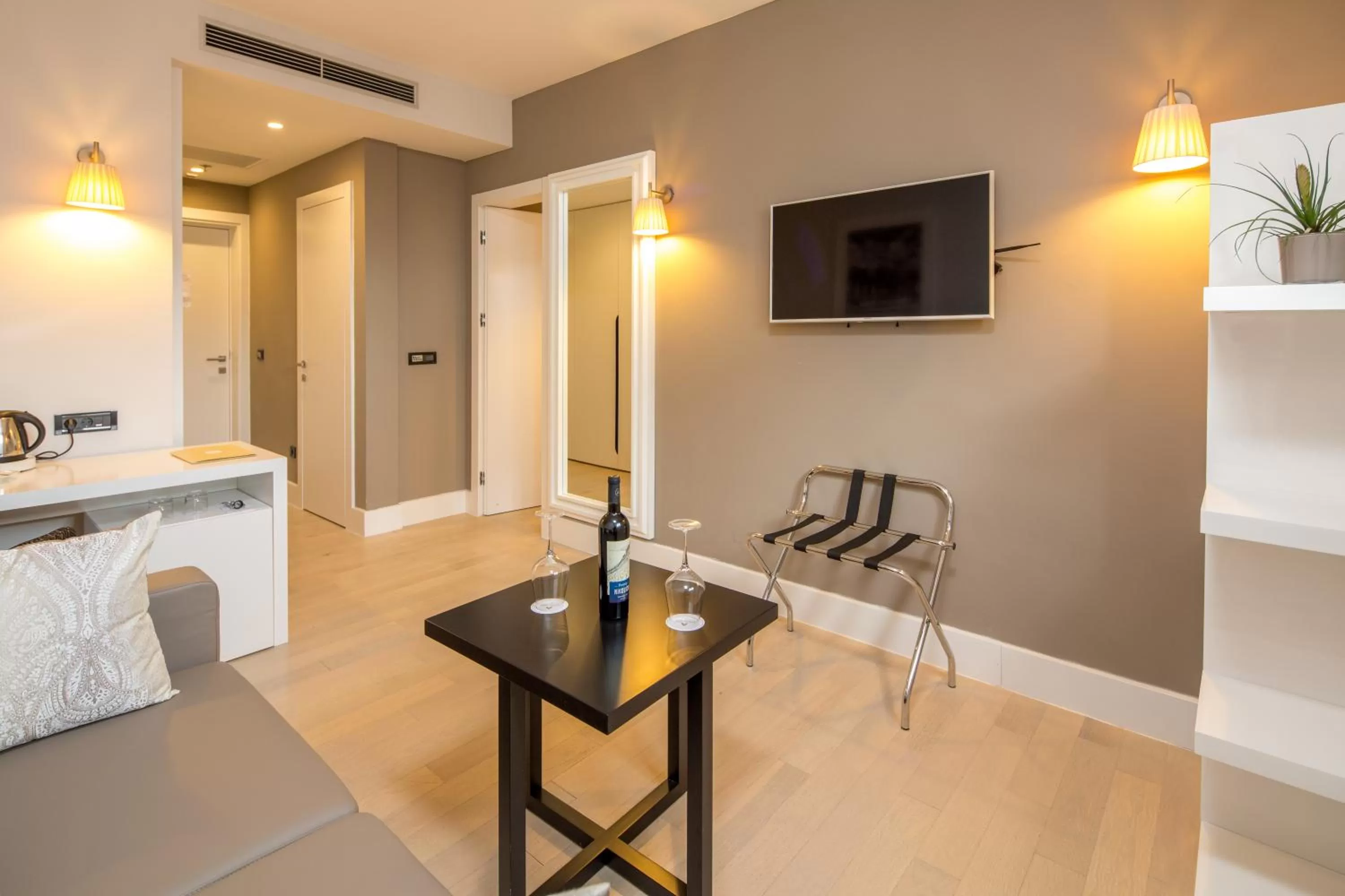 Living room in Cornaro Hotel