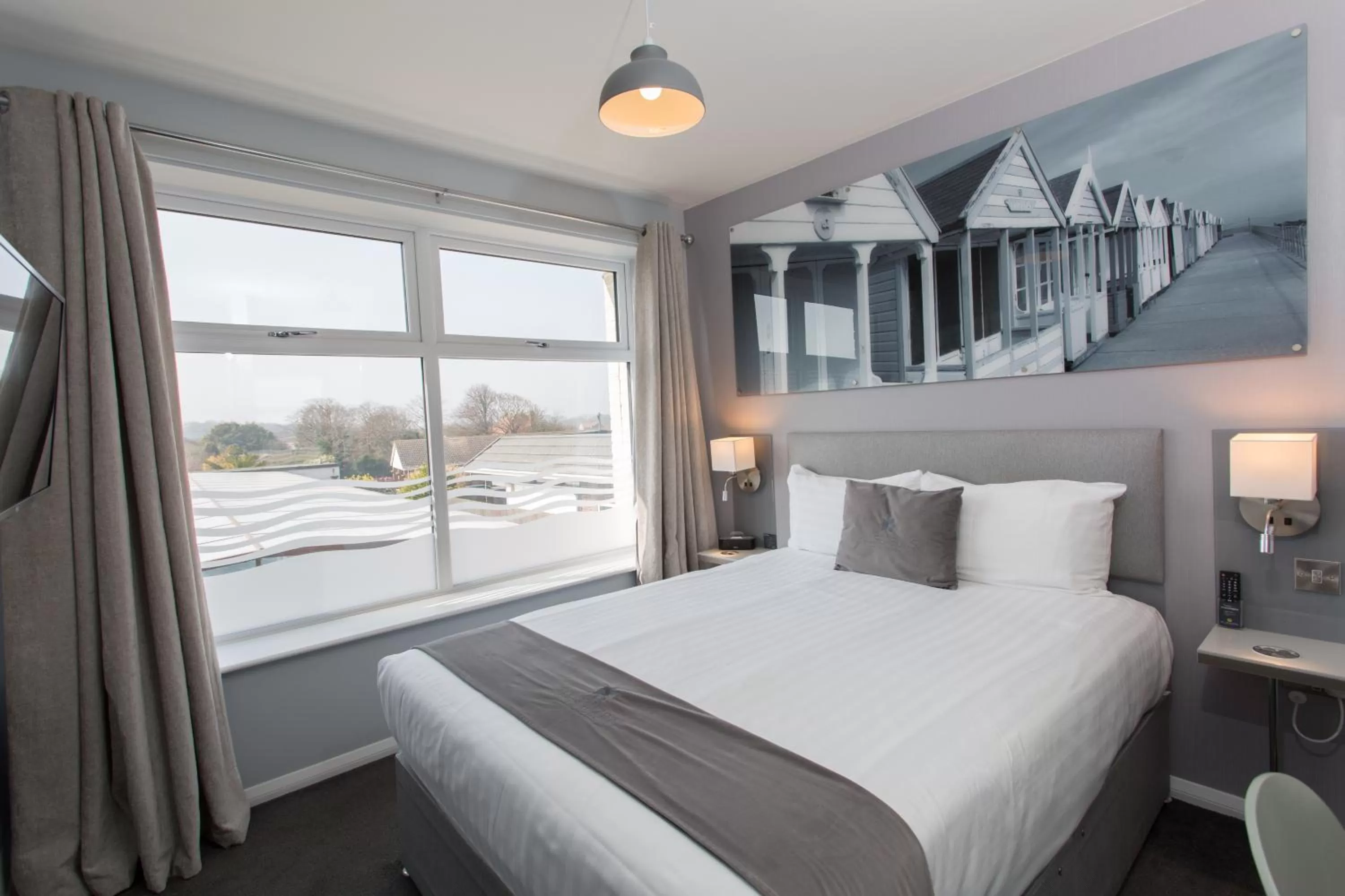 Bedroom, Bed in Allseasons Hotel