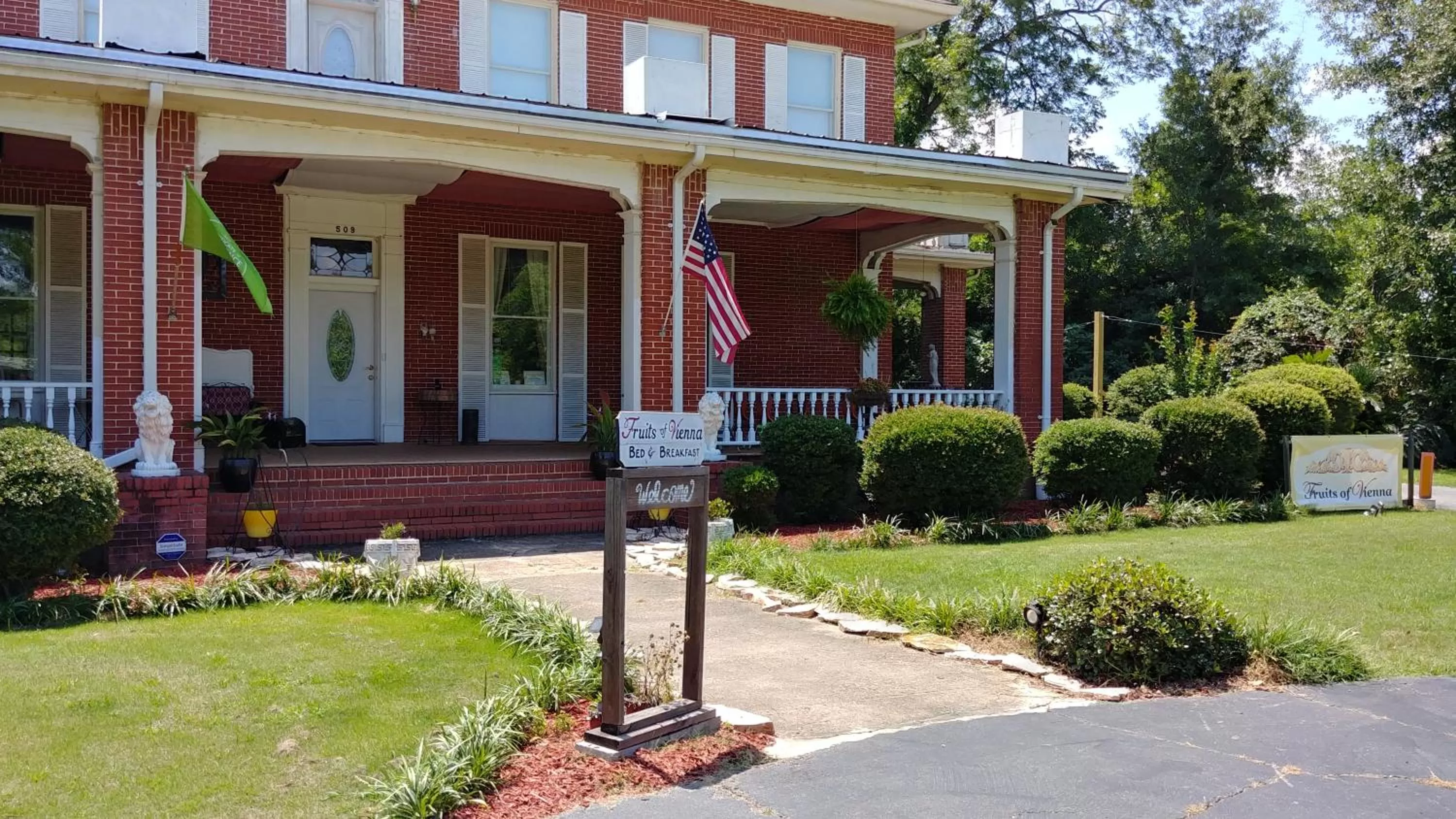 Facade/entrance, Garden in Fruits of Vienna B&B