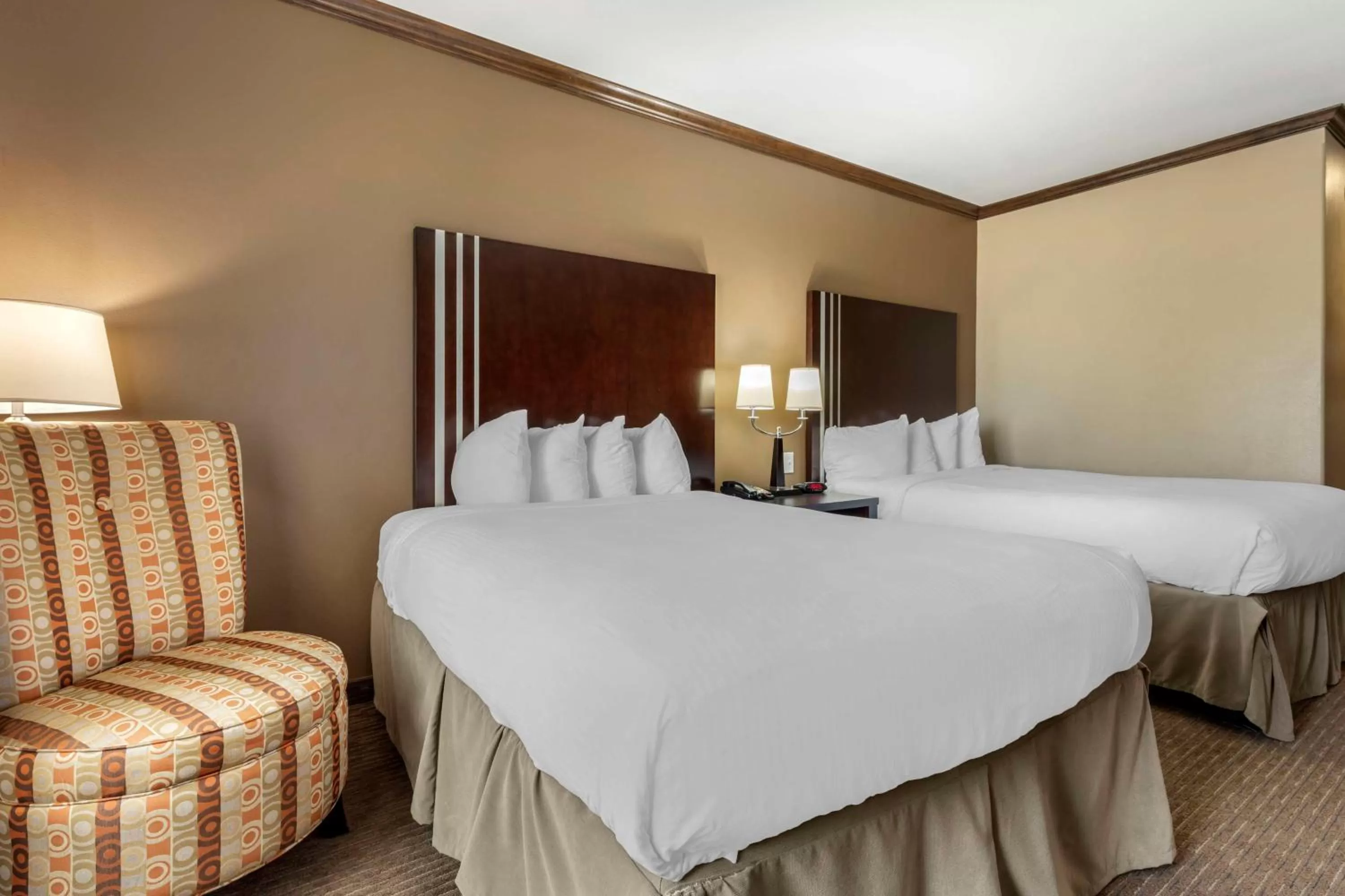 Bedroom, Bed in Best Western Plus Texoma Hotel & Suites