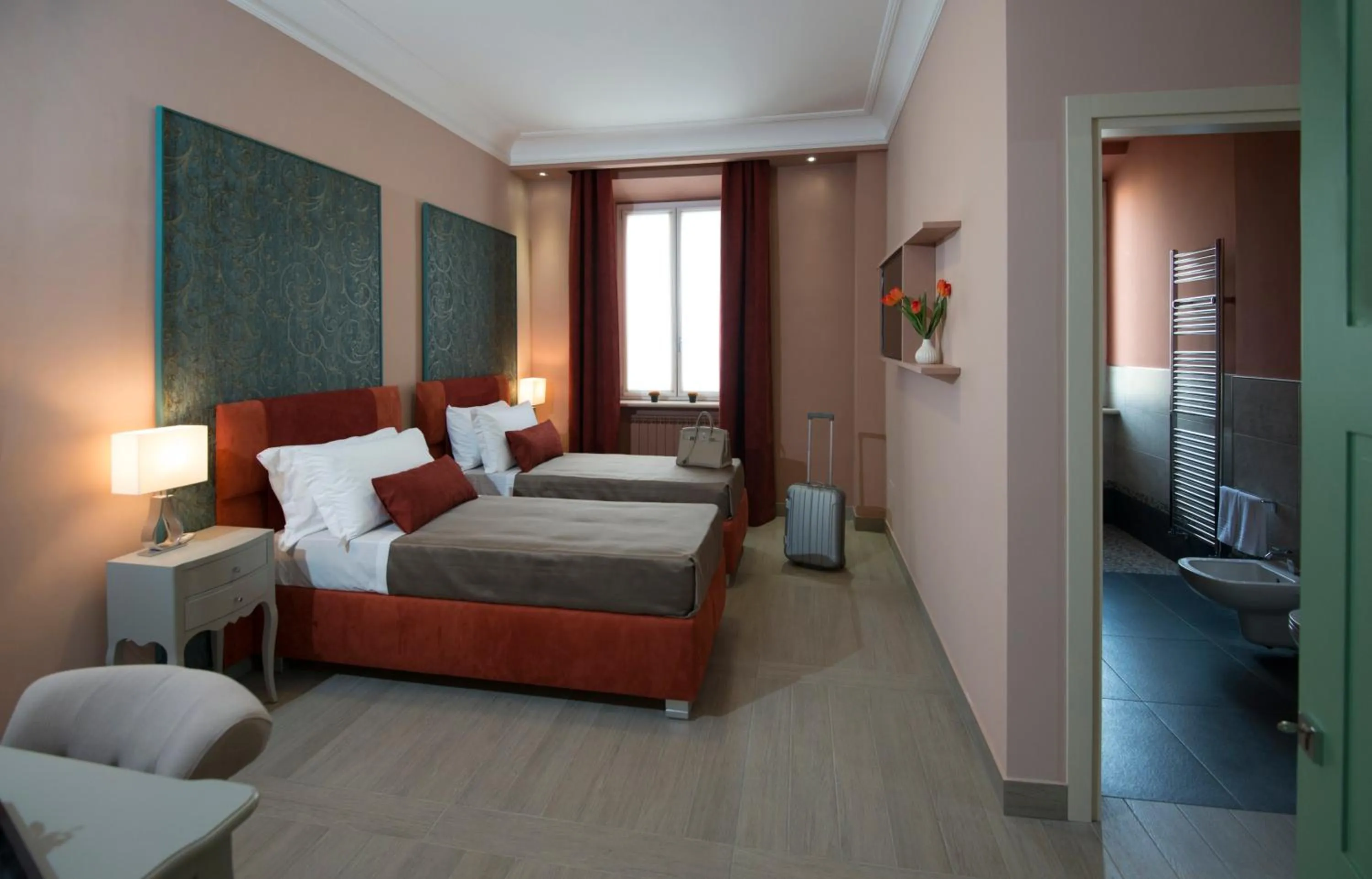 Bedroom in Halex room&food