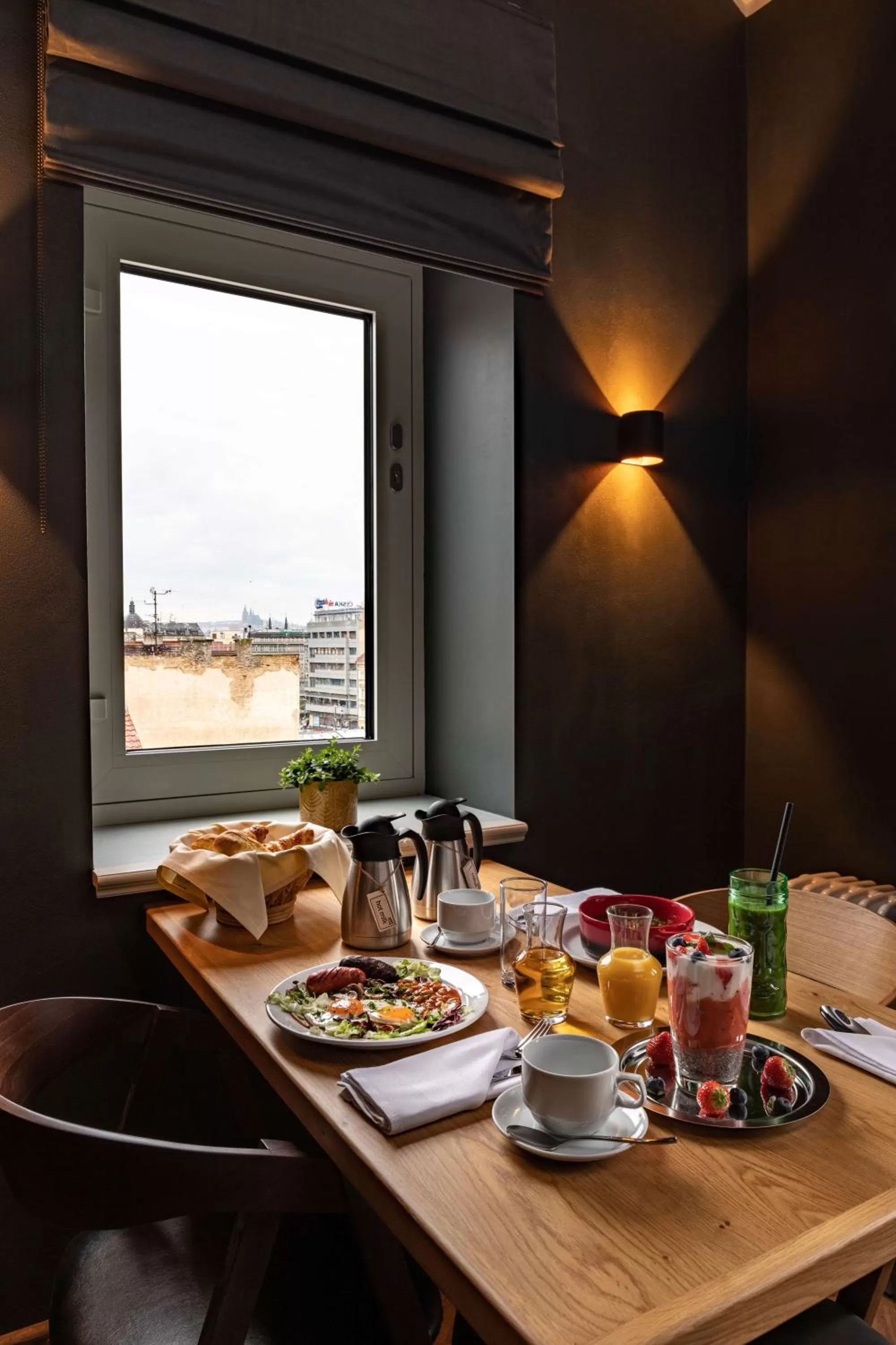 Food and drinks in The Viaduct - Suites & More