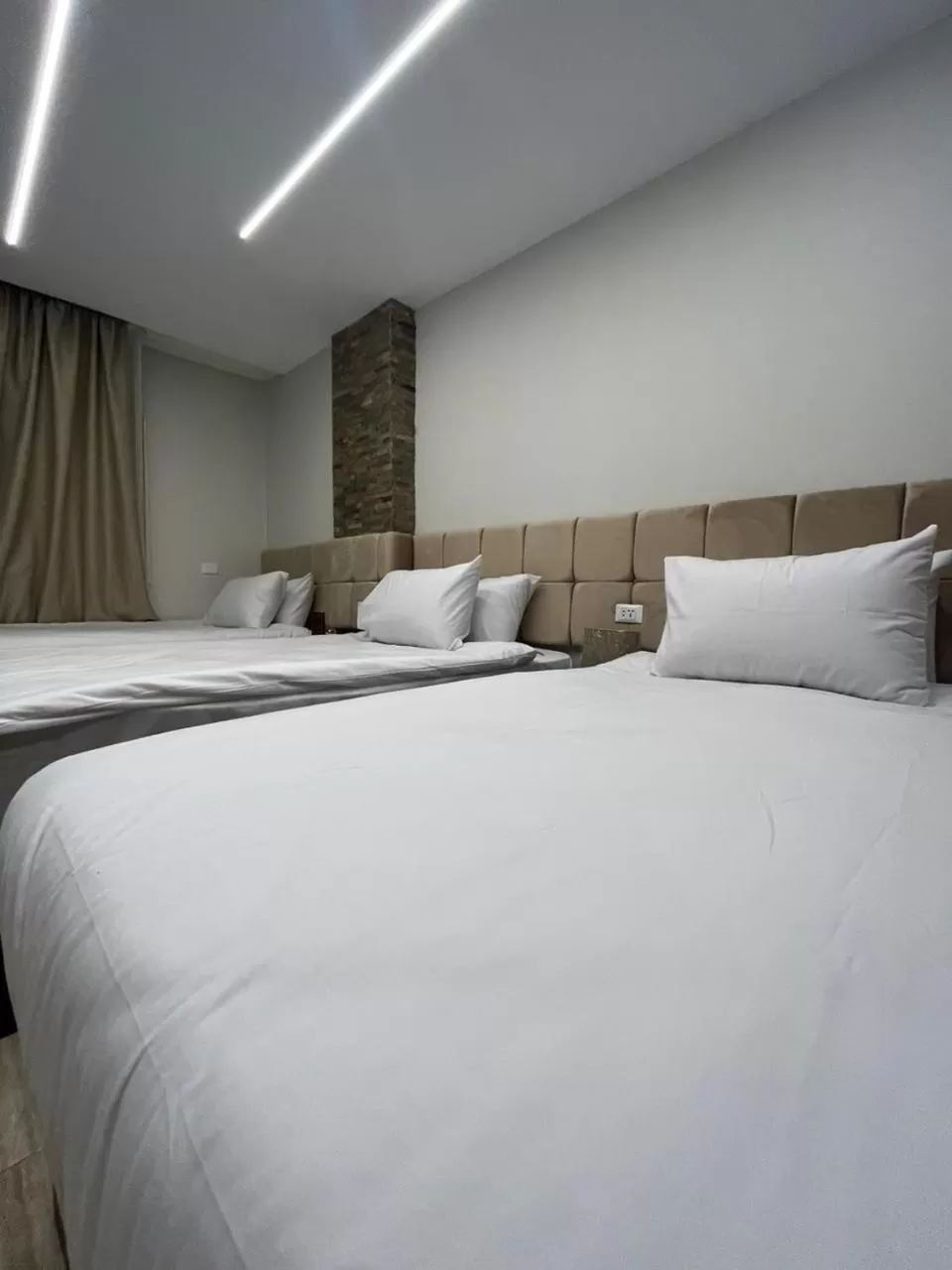 Family, Bed in Crowne Pyramids View inn