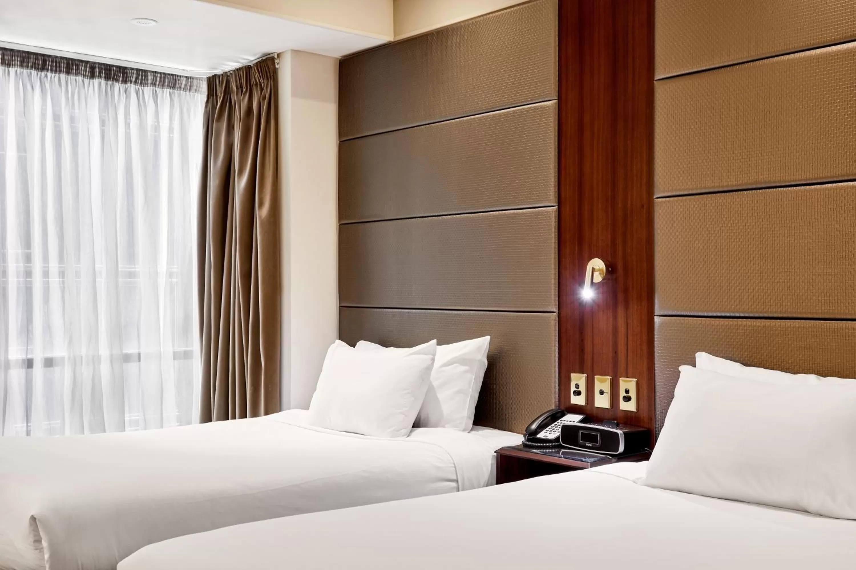 Bedroom, Bed in Stamford Plaza Melbourne