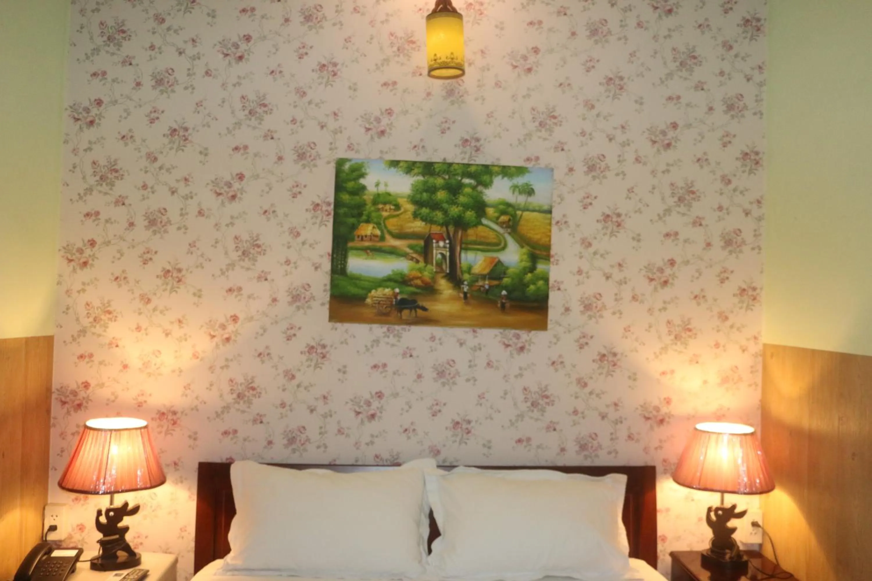 Bed in Kim Long Hotel