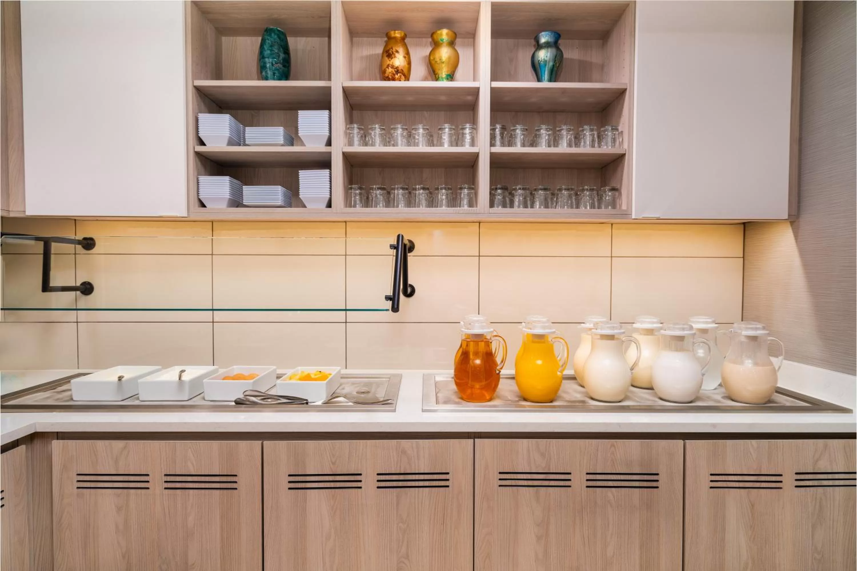 Buffet breakfast in Hyatt House Nashville/Franklin/Cool Springs