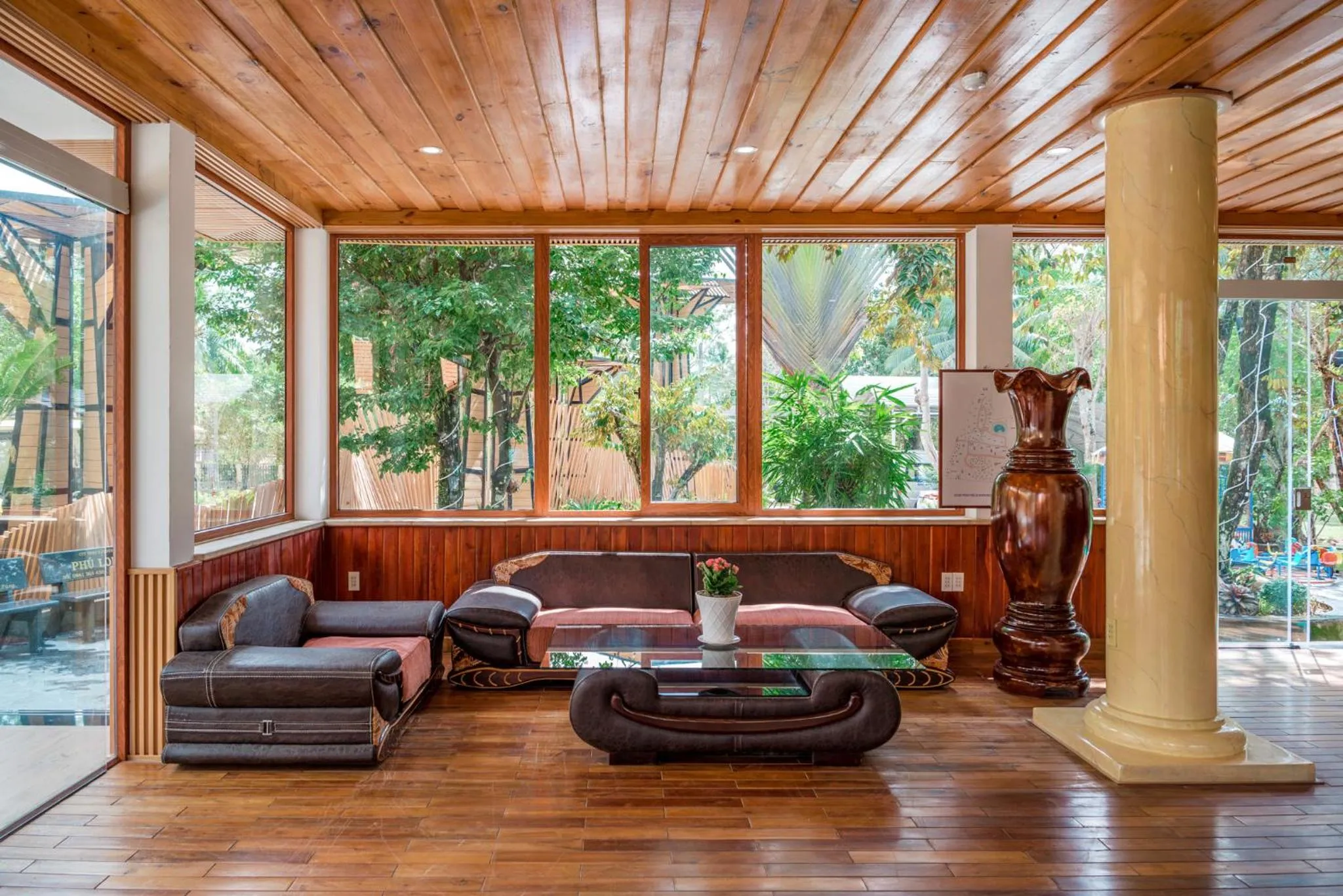 Lobby or reception in Elwood Premier Resort Phu Quoc