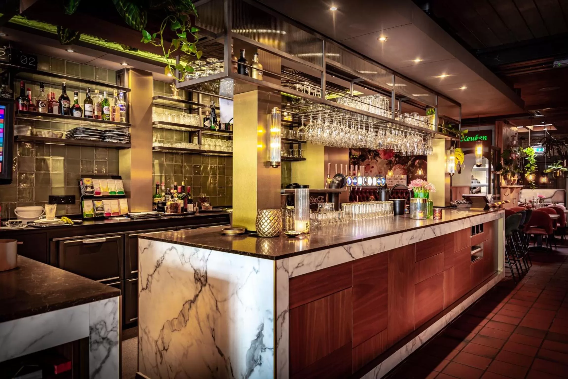 Restaurant/places to eat in Valkenhof