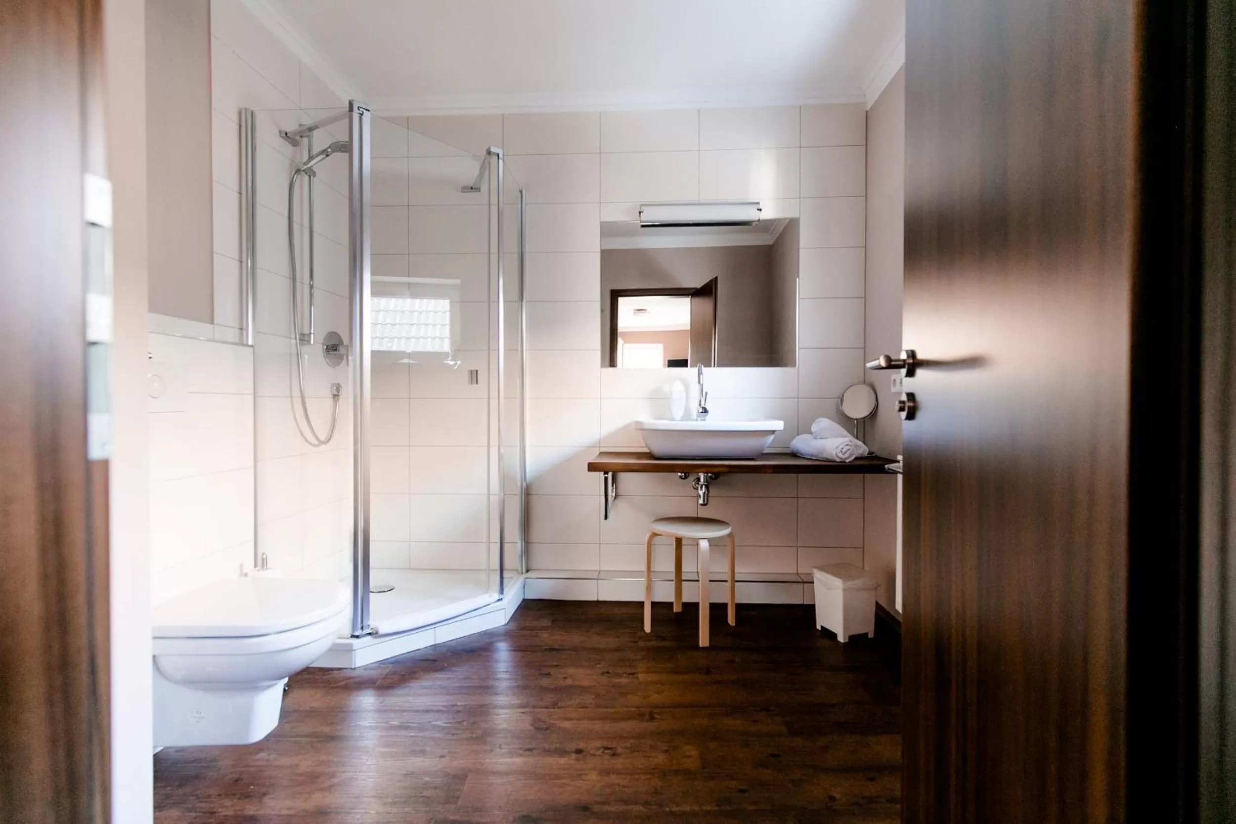 Shower, Bed in Burgers Hotel