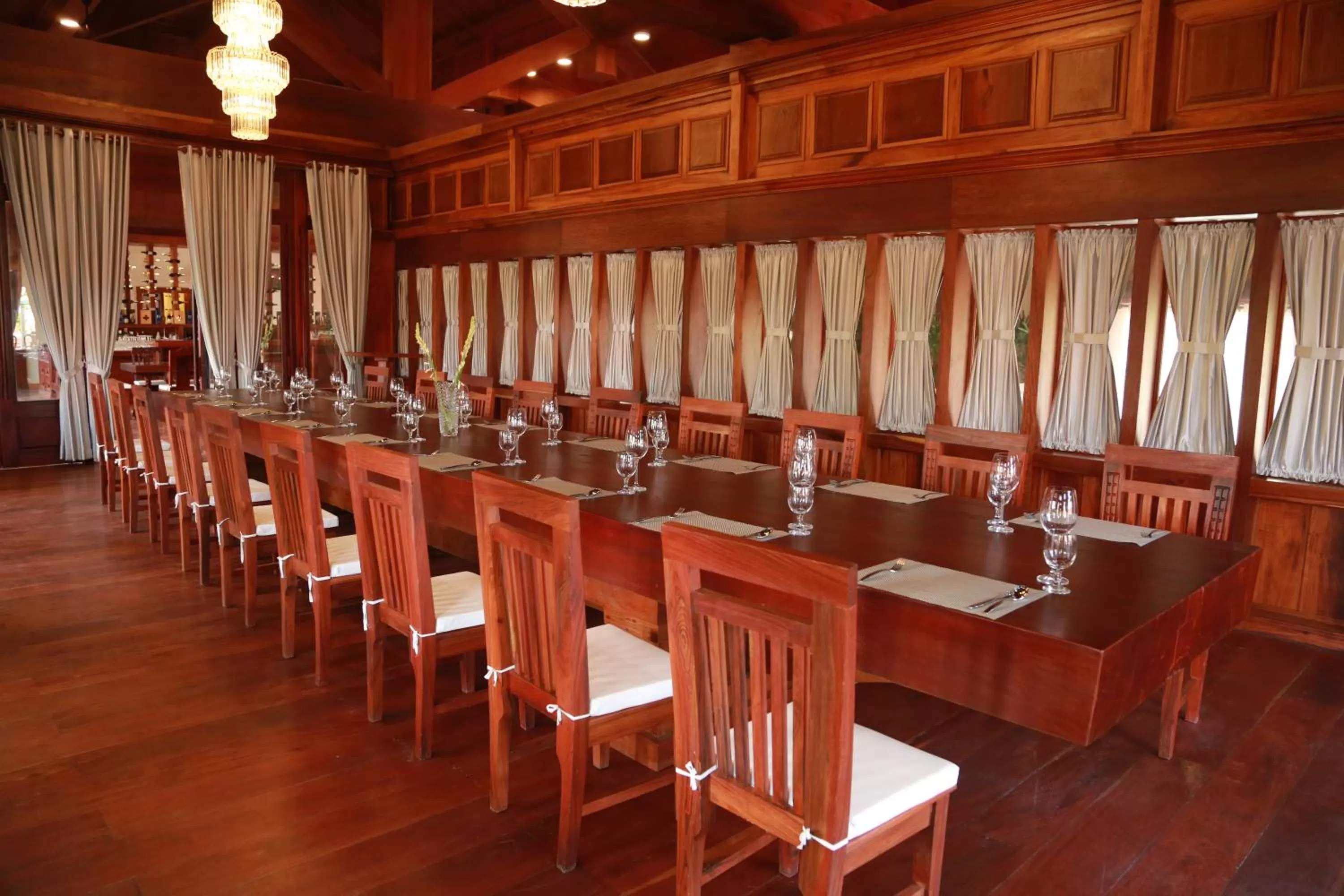 Restaurant/places to eat in Try Palace Resort Kep